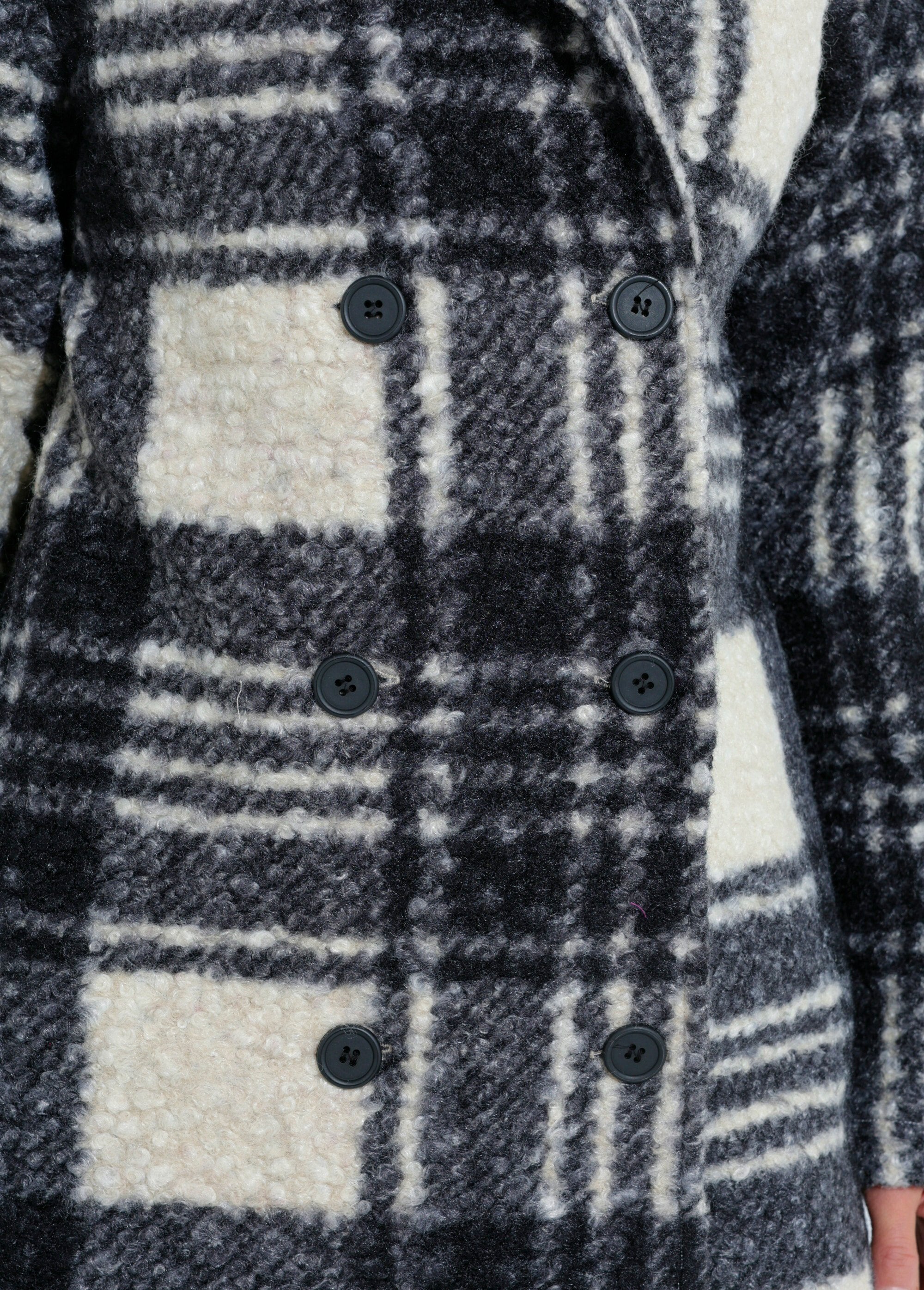 Long_plaid_pea_coat_in_a_bouclé_wool_style_Black_and_ecru_DE3_slim