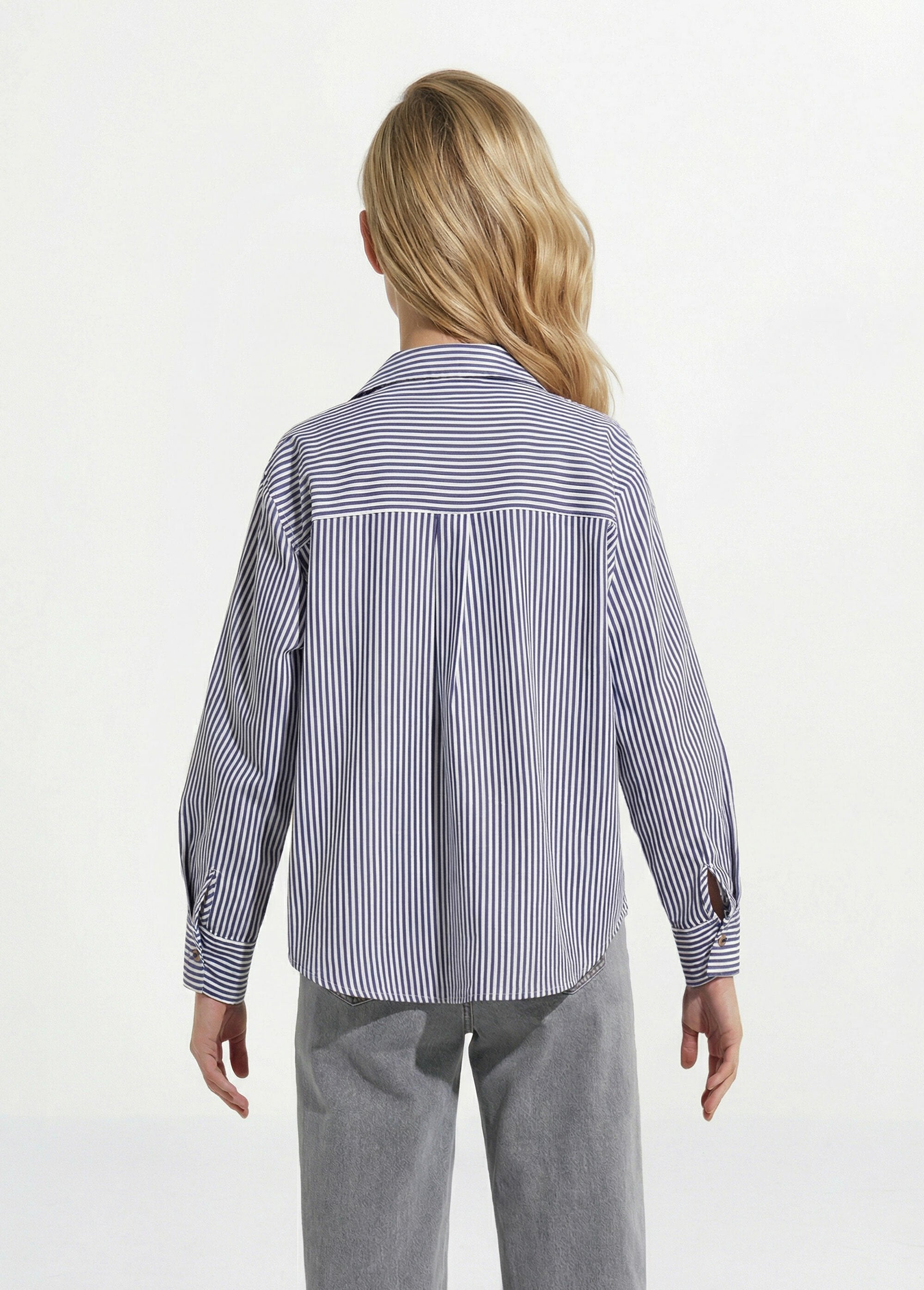 Striped_denim_button-down_shirt_Blue_stripes_DO1_slim