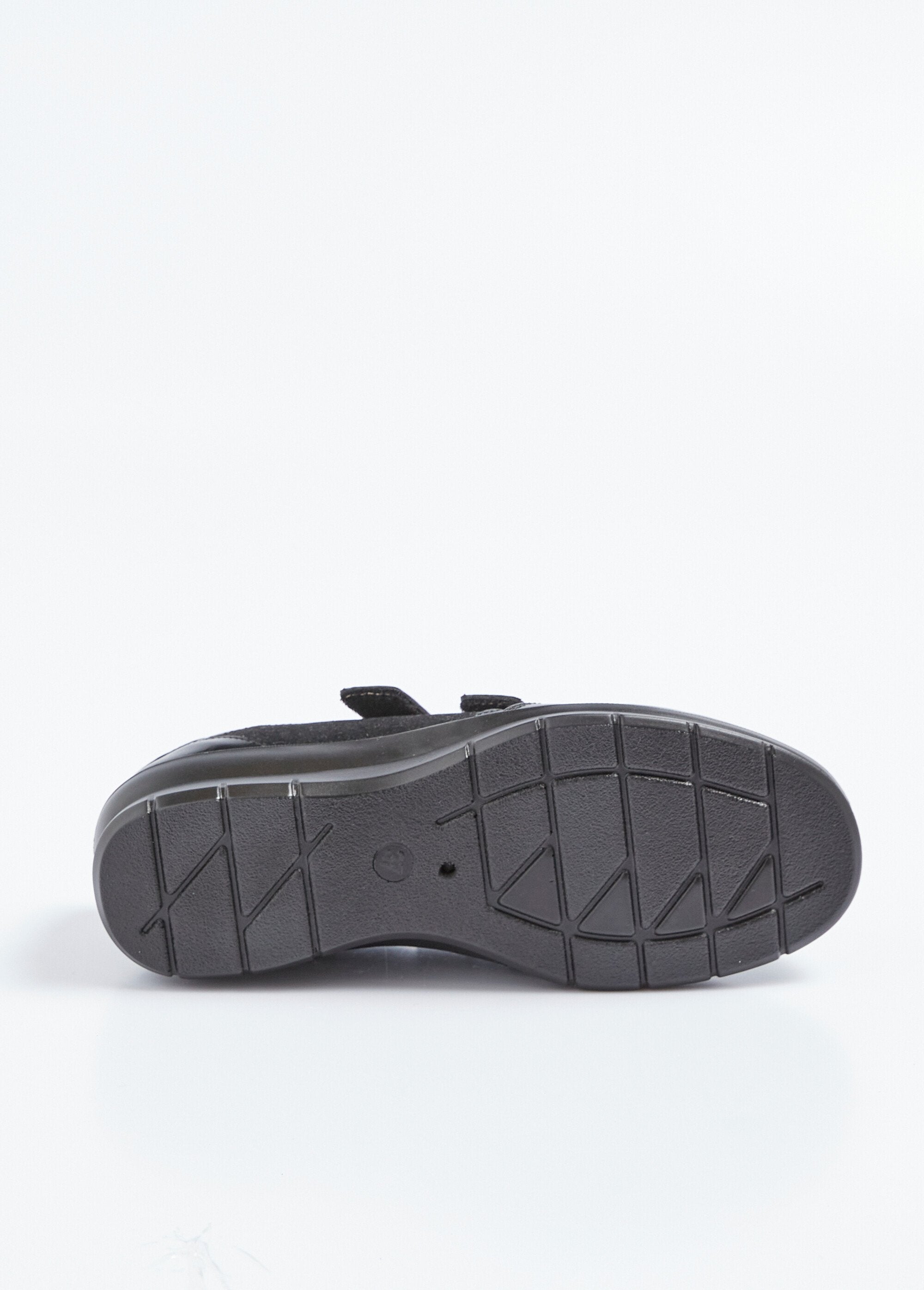 Comfort_width_derbies_with_two-material_Velcro_Black_UN1_slim