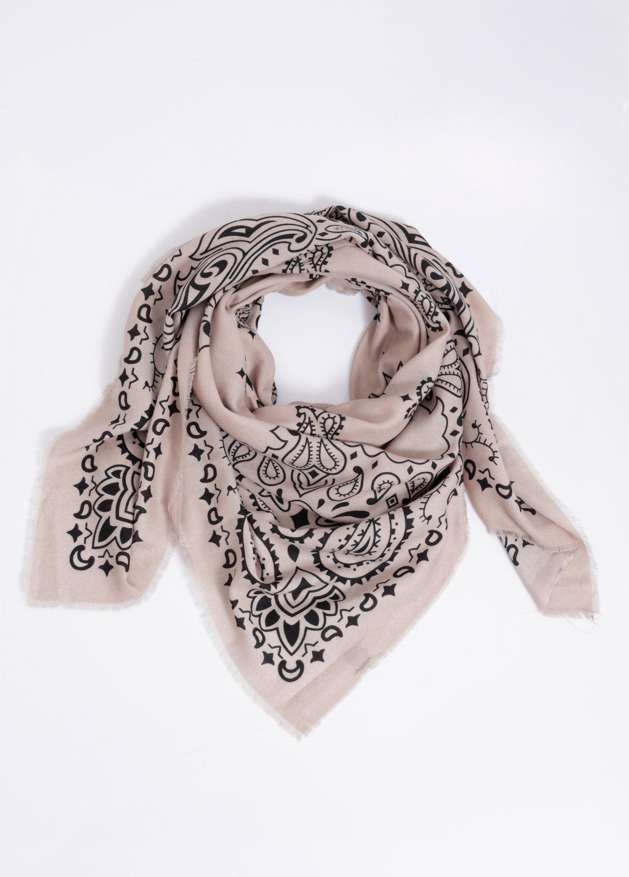 Thin_scarf_with_wool,_bandana_print_Mole_FA1_slim