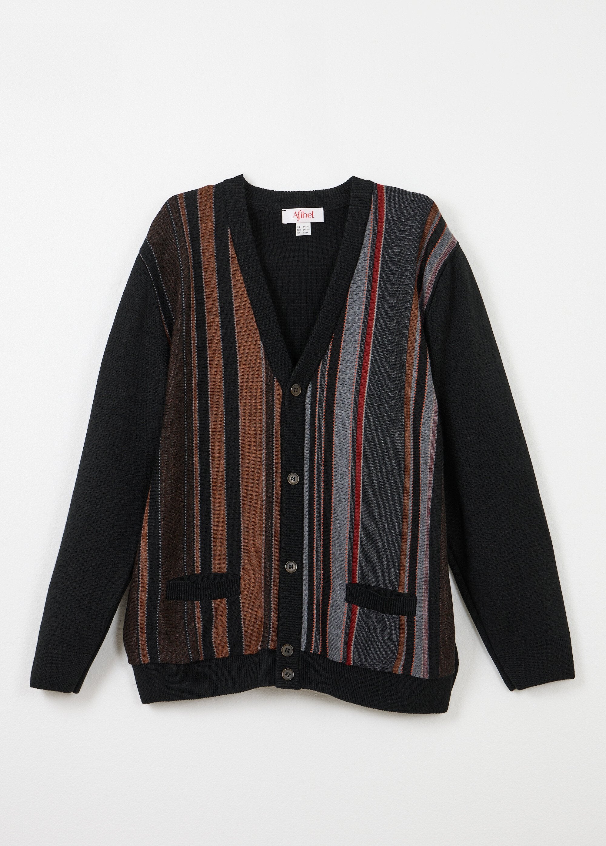 V-neck_buttoned_cardigan_with_jacquard_wool_stripes_Black_AP1_slim