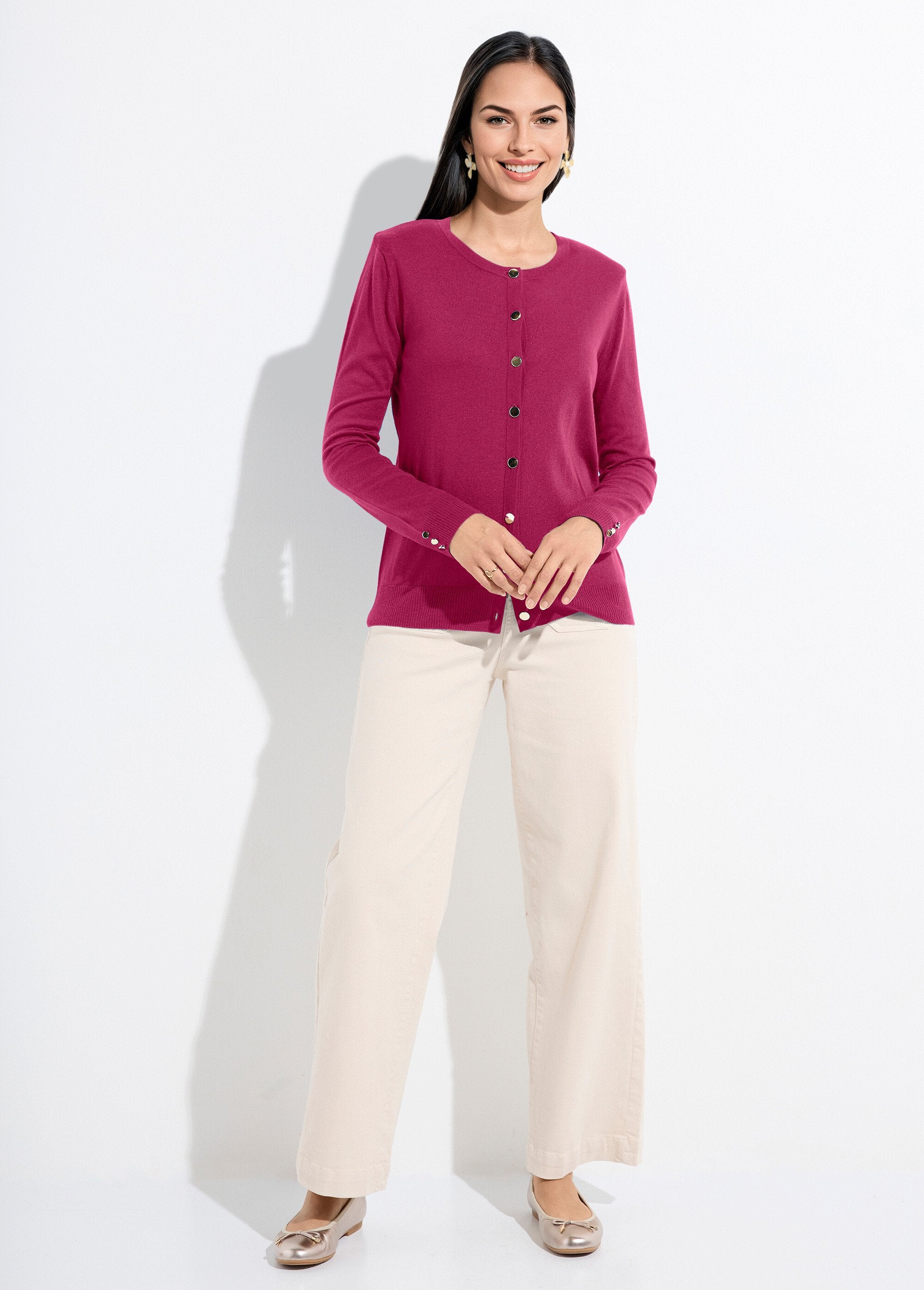 Fine_round_neck_buttoned_cardigan_in_plain_jersey_with_merino_wool_Cassis_SF1_slim