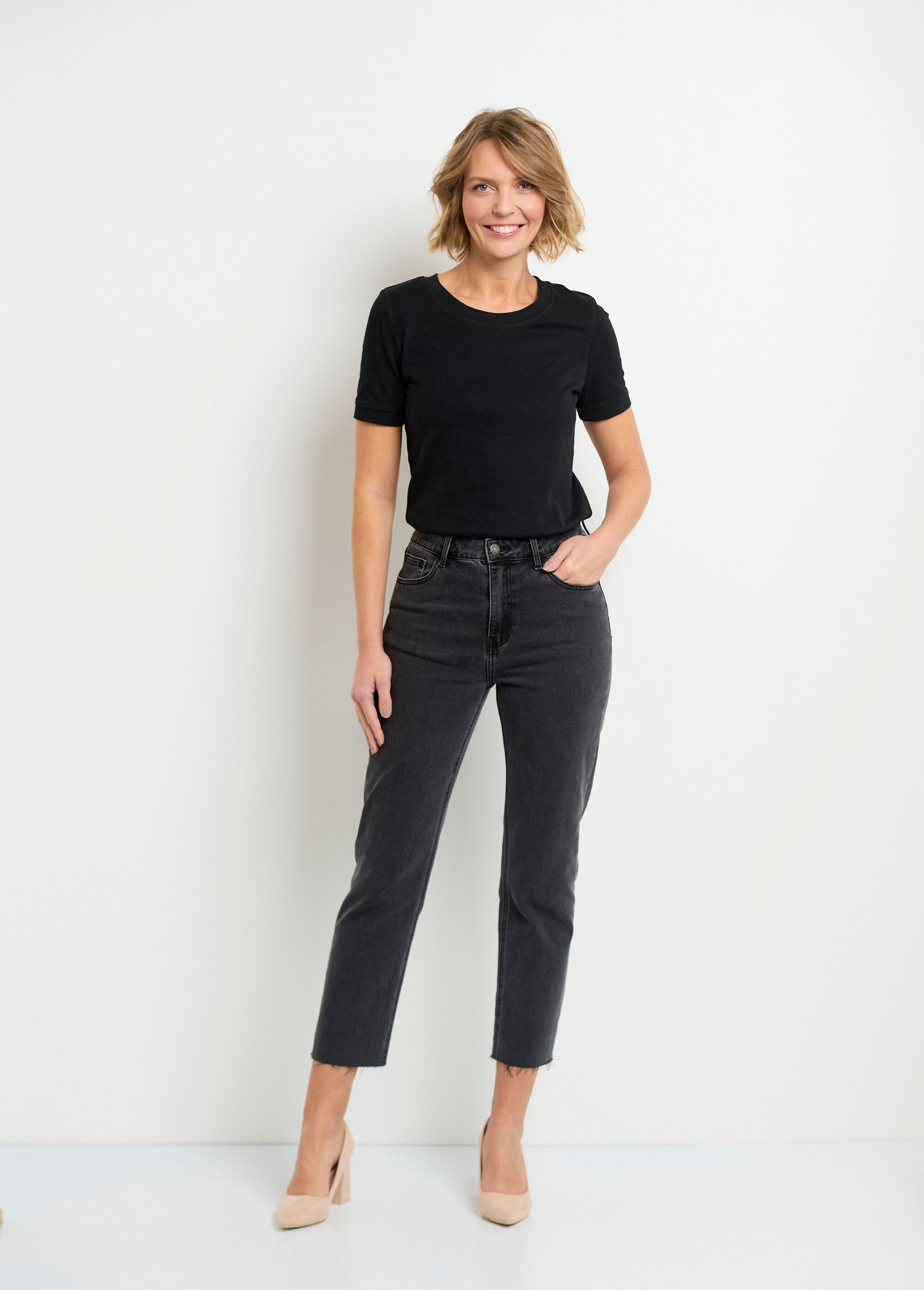 5-pocket_jeans,_7/8_length,_frayed_hem_Gray_SF1_slim