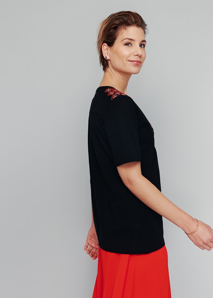 Embroidered_short_sleeve_long_t-shirt_Black_DR1_slim