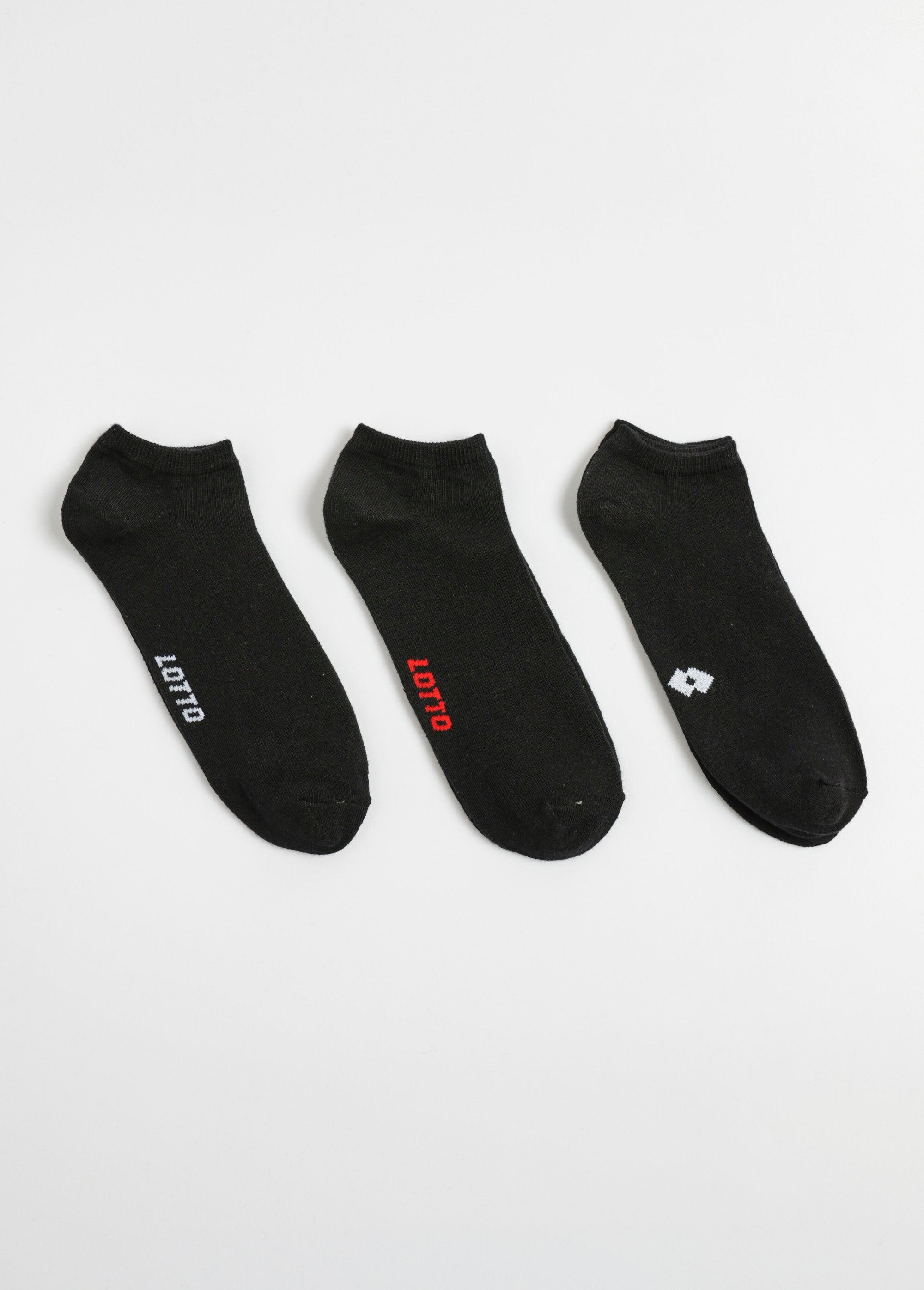 Pack_of_3_assorted_sports_socks_Black_DE1_slim