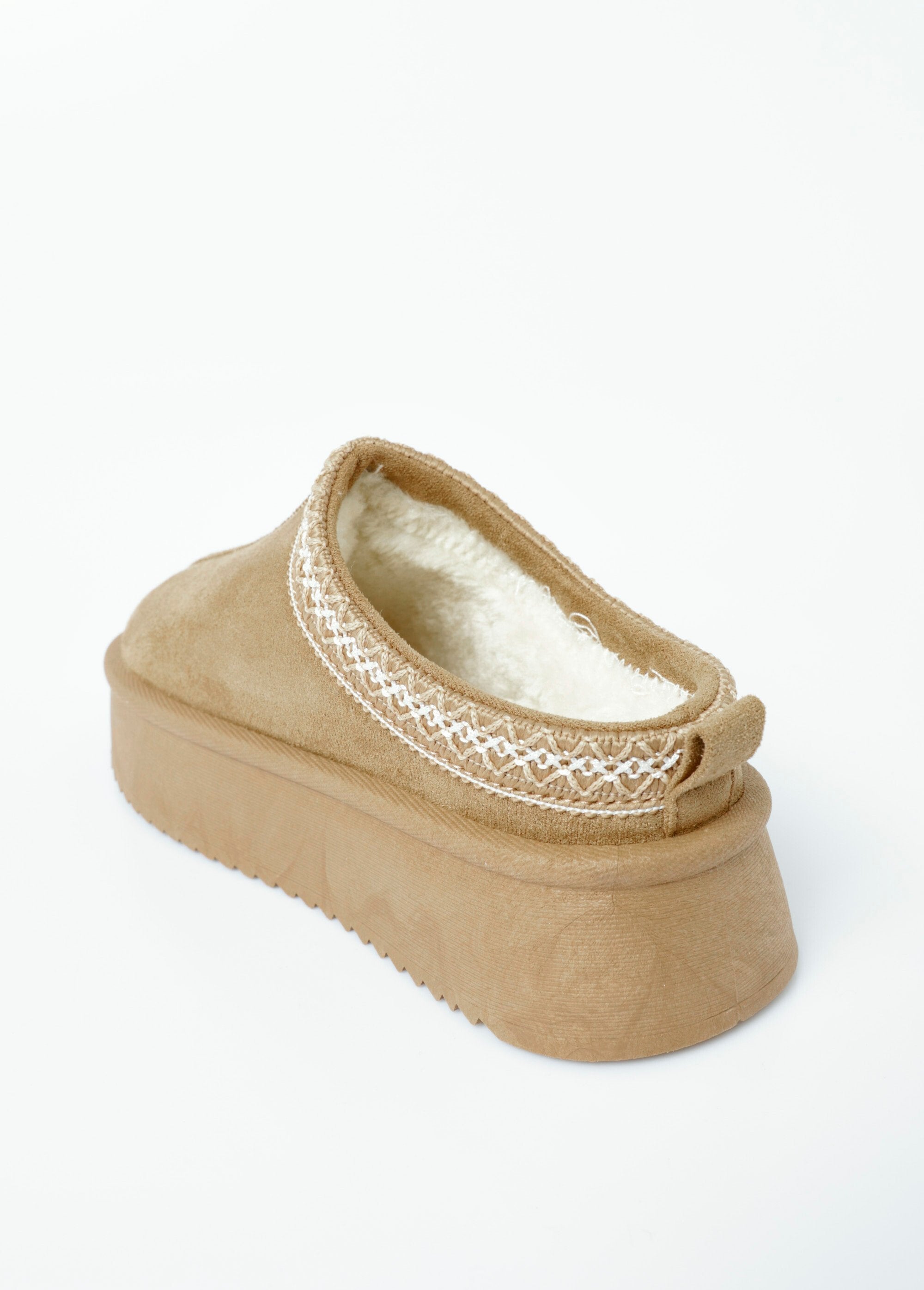 Fur-lined,_wedged_suede-effect_mules_Beige_DO1_slim