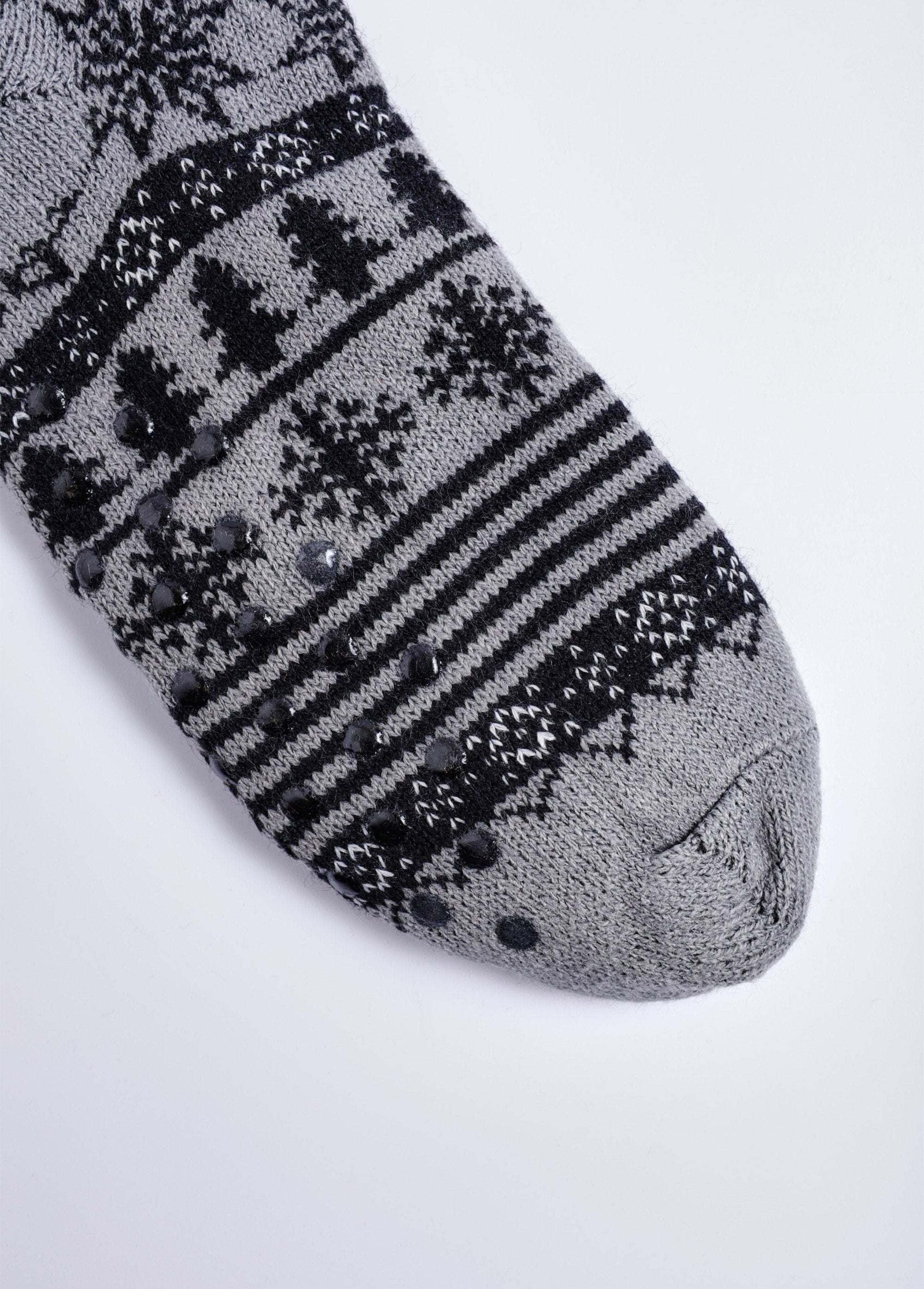 Pair_of_warm_sherpa_socks_Gray_DE3_slim
