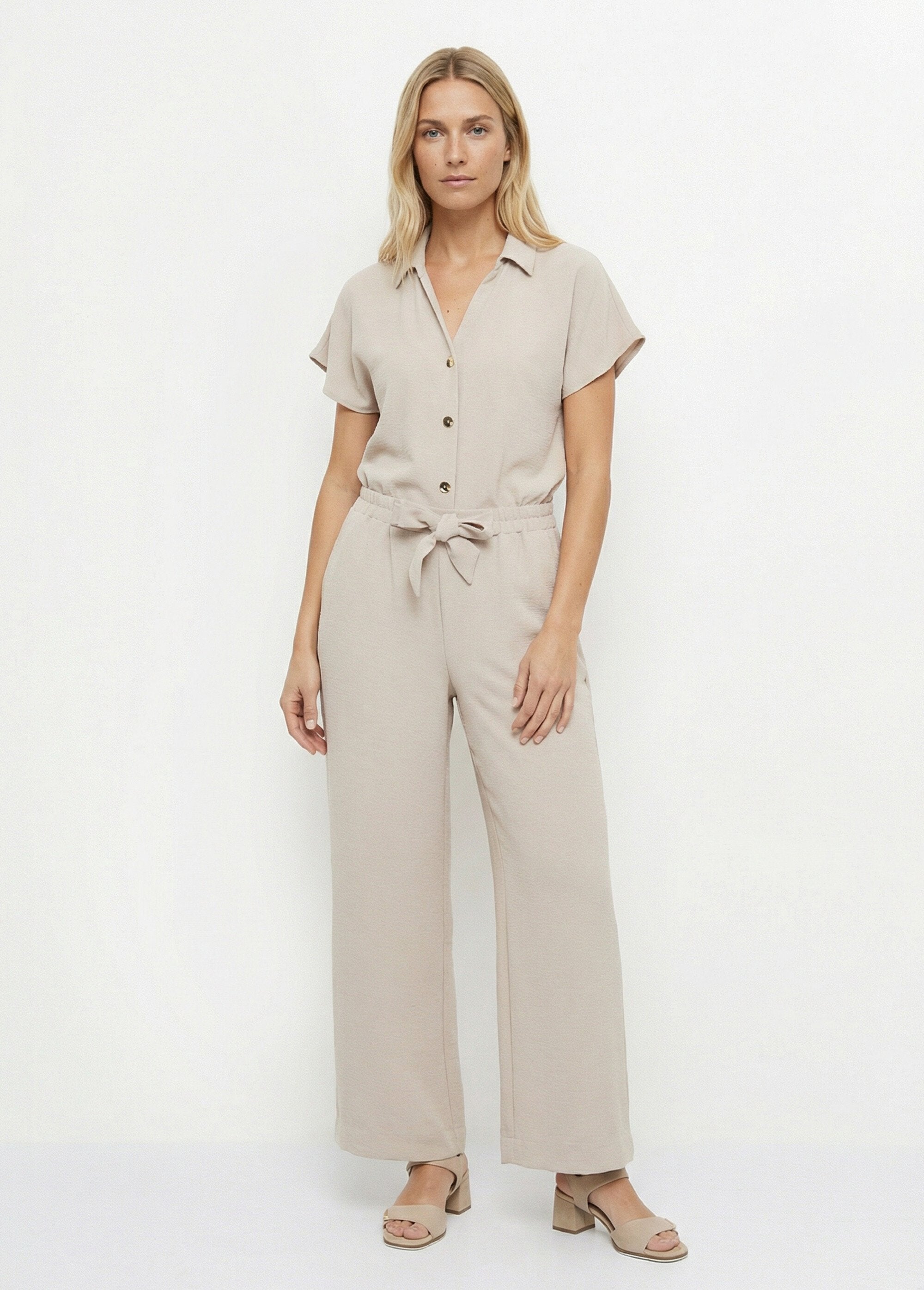 Soft_textured_trousers,_tied_at_the_waist_Sand_SF1_slim