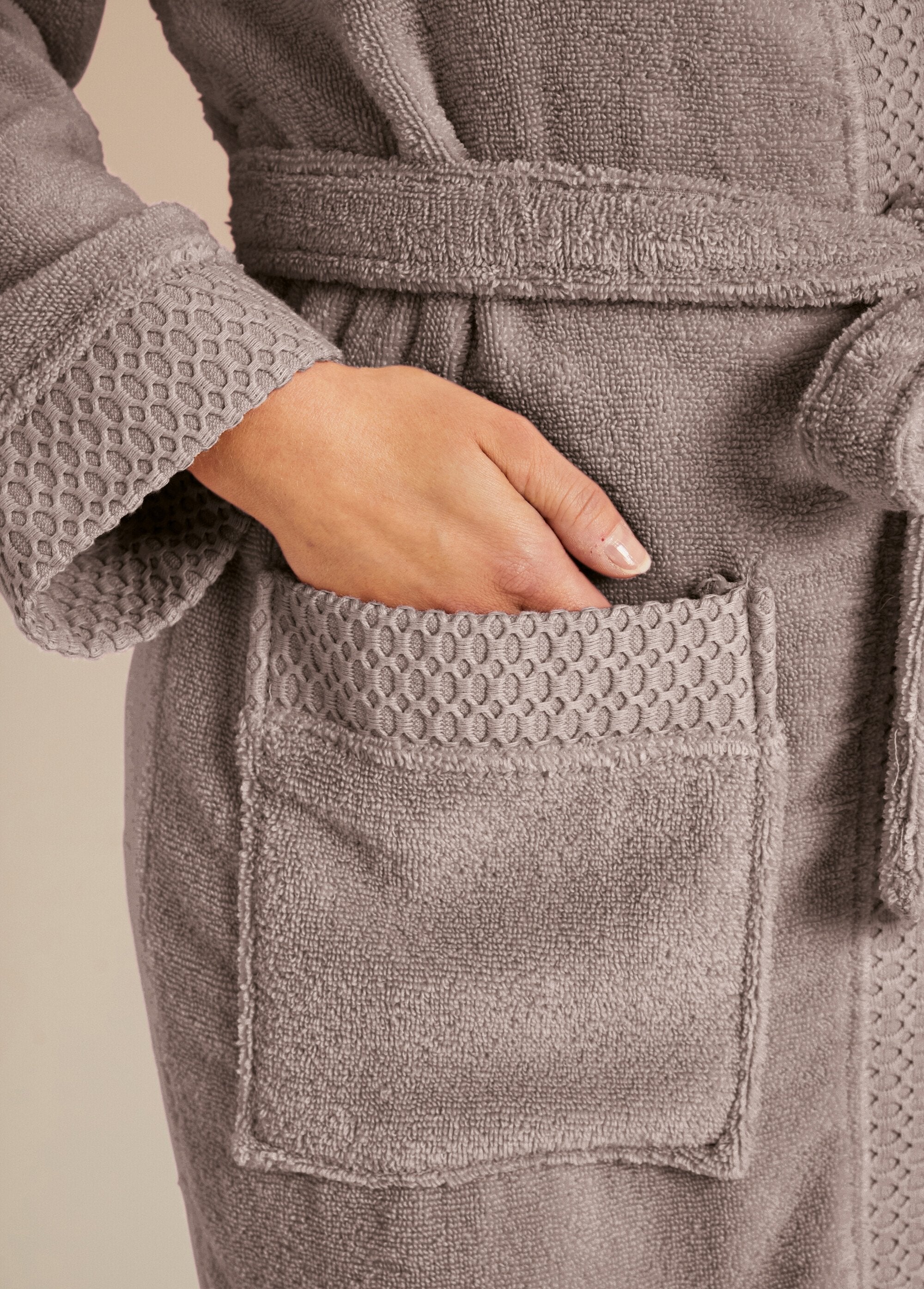 Pure_cotton_terry_bathrobe_in_kimono_shape_Mink_DE2_slim