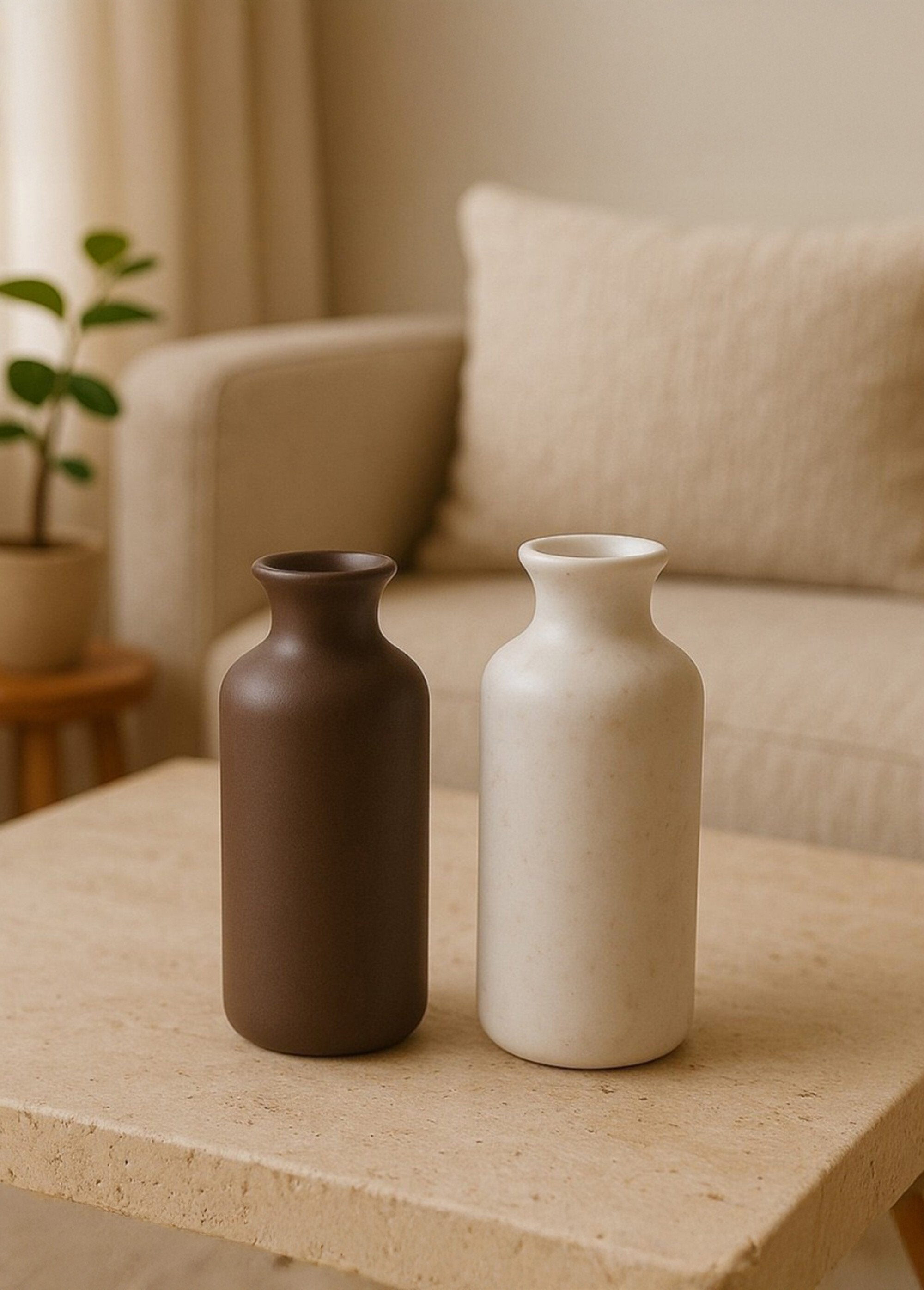 Small_ceramic_vase_with_a_clean,_dark_design_Brown_SF1_slim