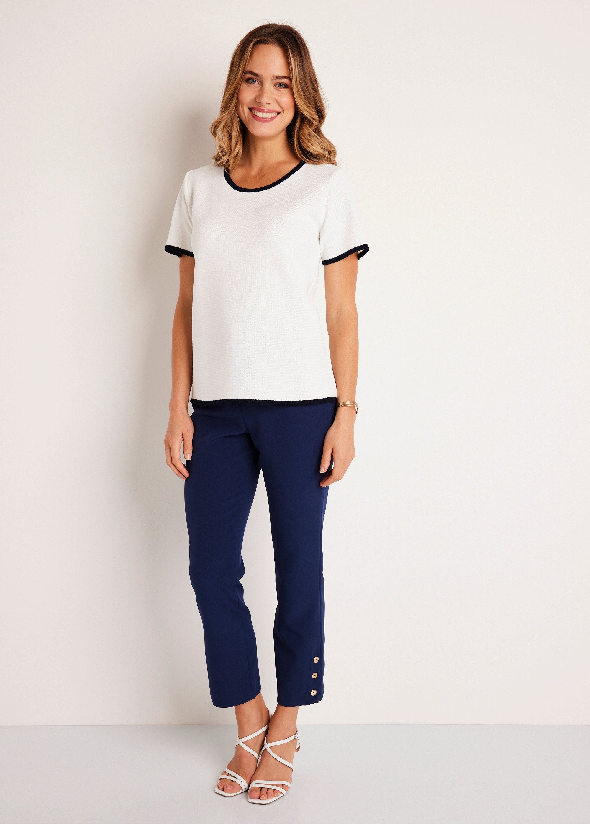 Short_two-tone_short-sleeved_sweater_White_and_navy_SF1_slim