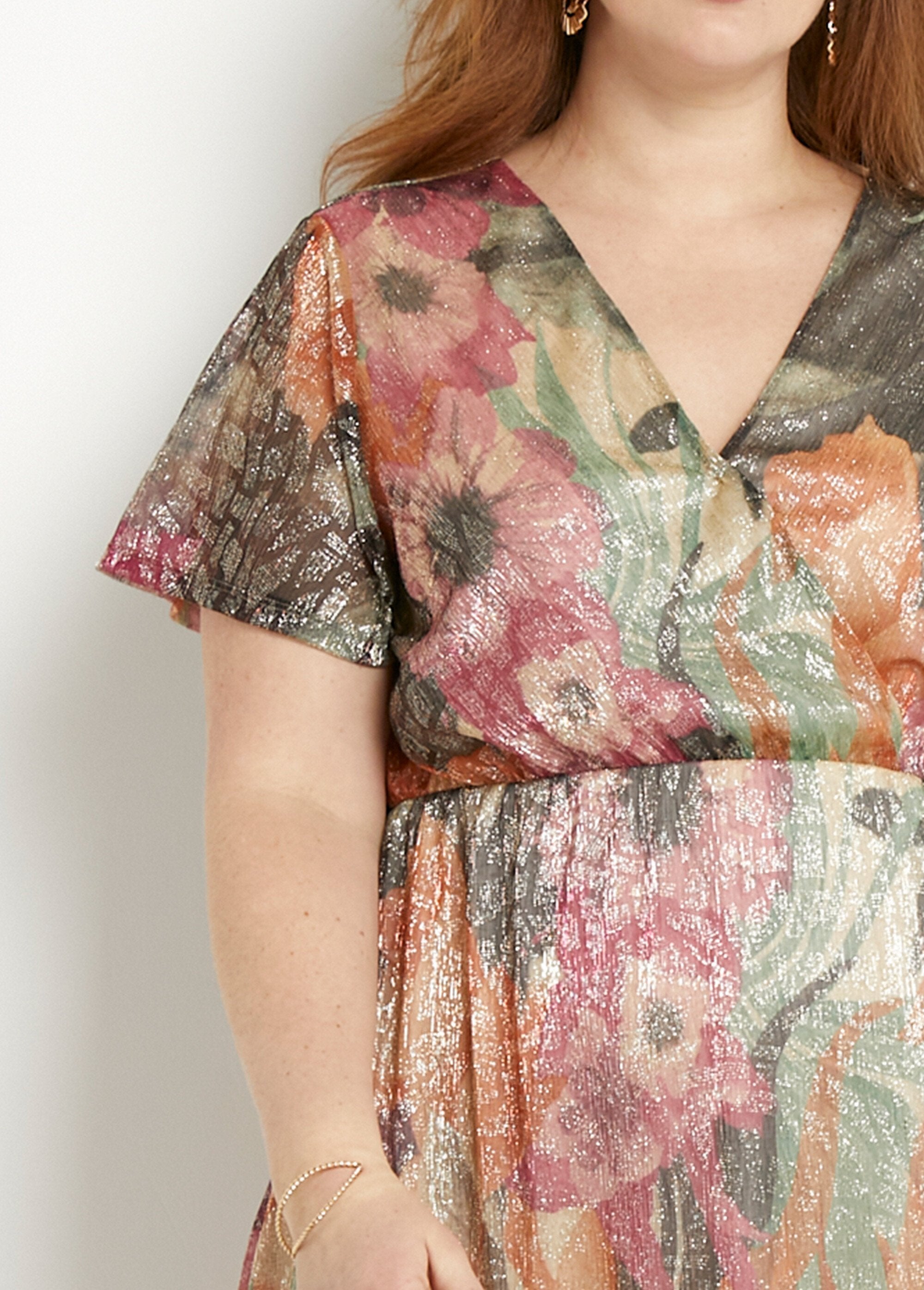 Short_wrap_dress_with_shiny_floral_pattern_Multicolor_DE1_curvy