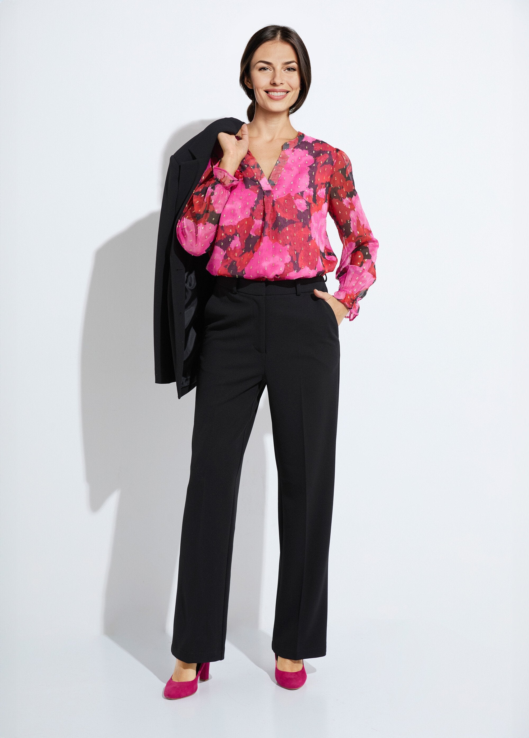 V-neck_tunic_with_printed_voile_and_gold_patterns_Red_and_black_SF1_slim