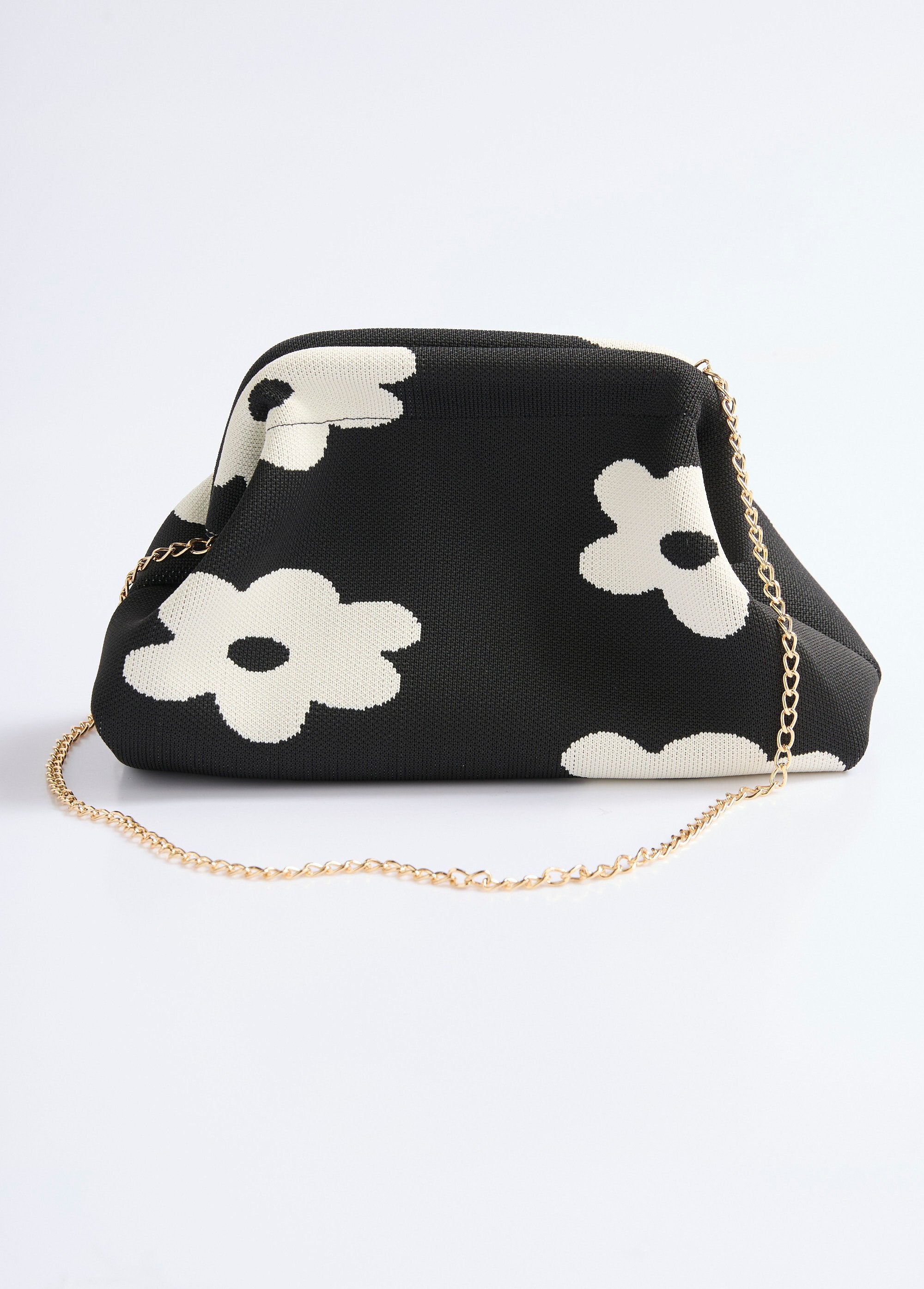 Mesh_handbag,_rigid_clasp_and_chain_Black_and_white_FA1_slim