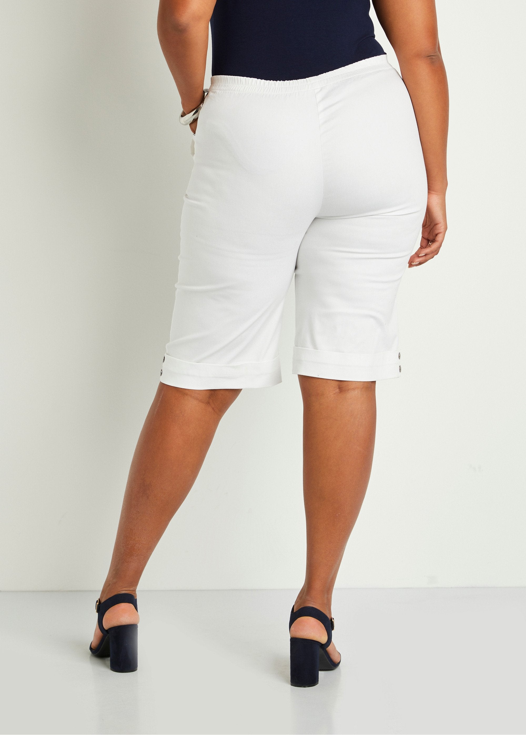 Bermuda_shorts_with_semi-elasticated_waistband_White_DO1_curvy