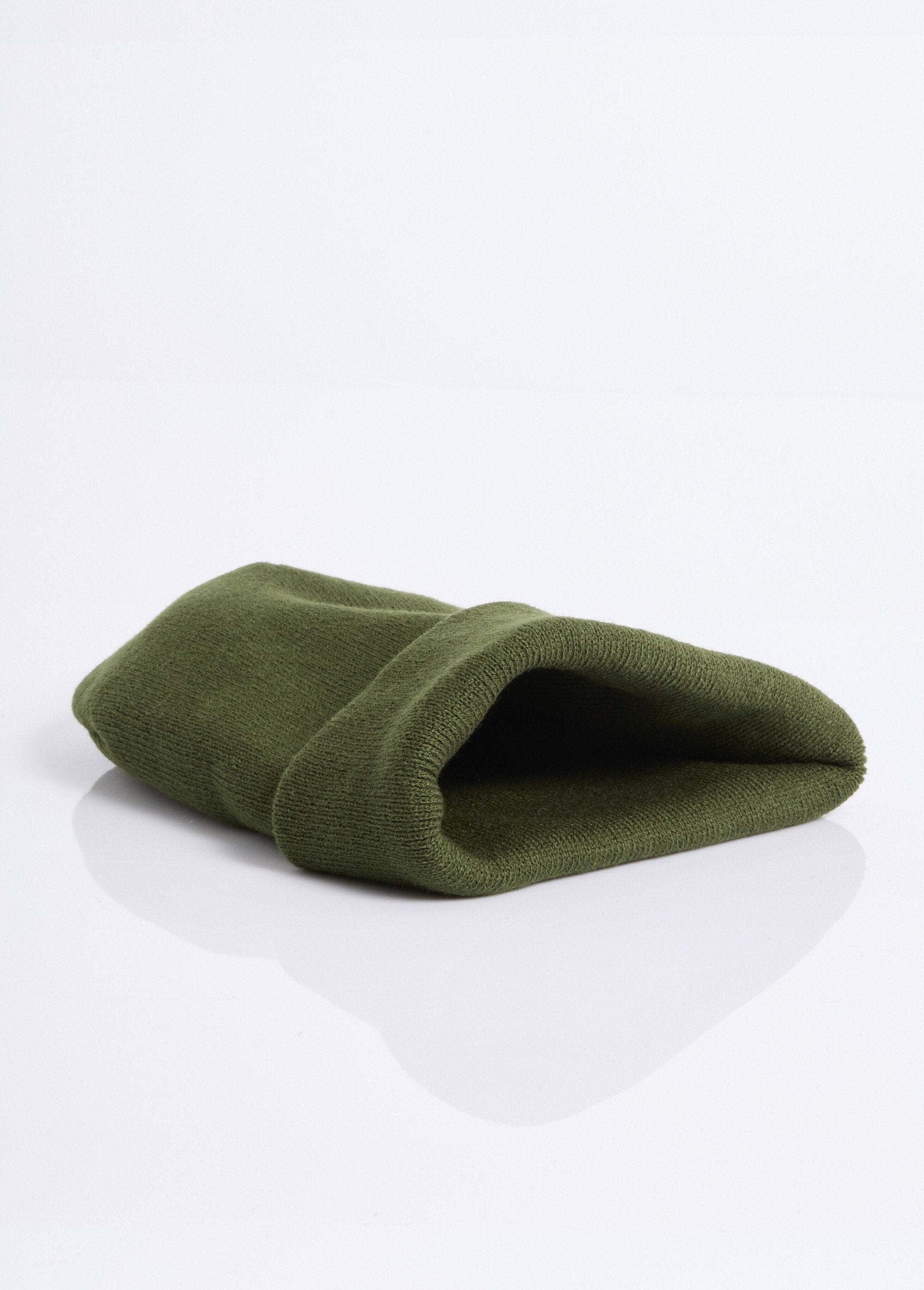 Fine_knit_hat_with_cuffs_Khaki_DE1_slim