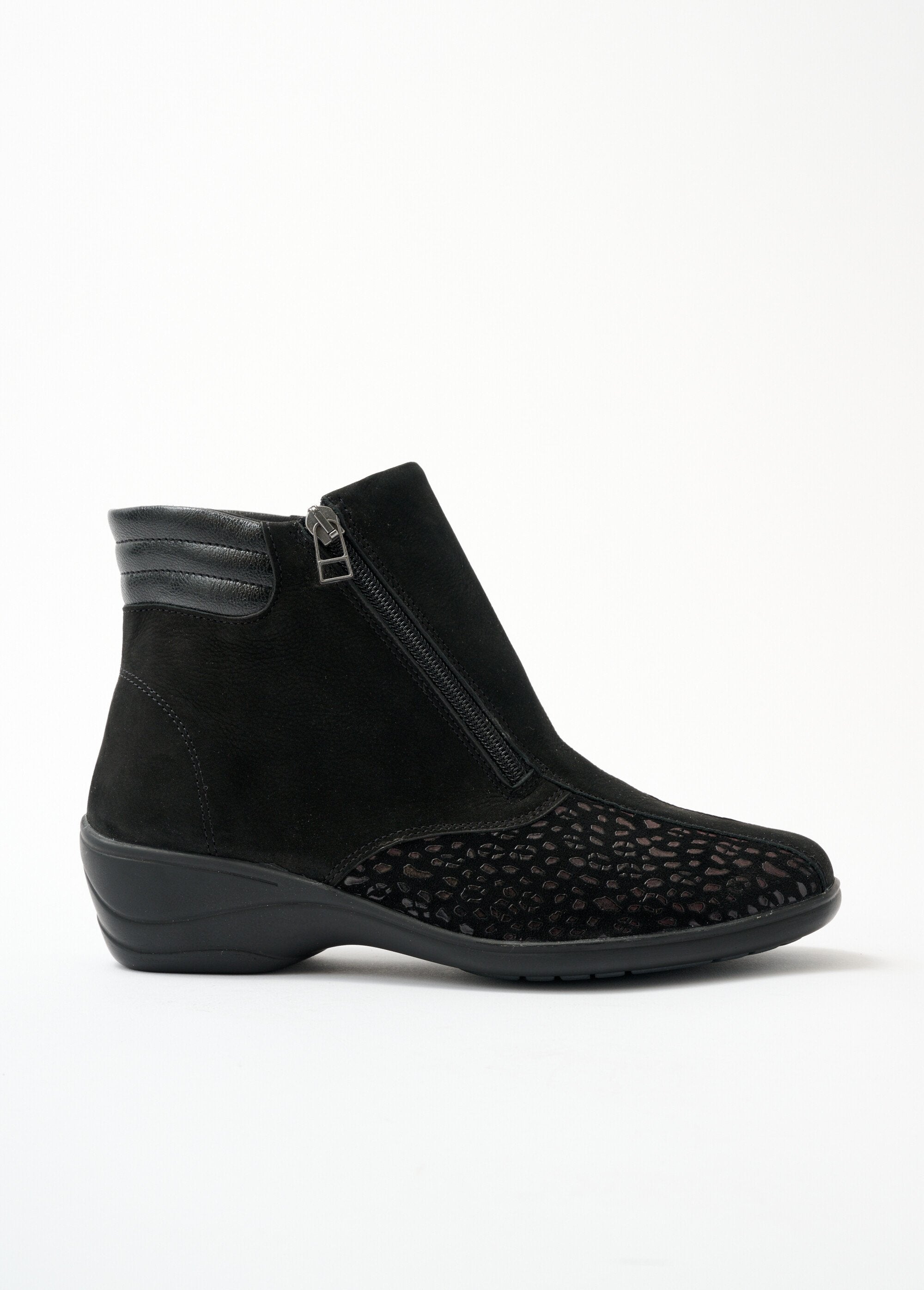 Nubuck_leather_boots_with_stretch_sides_Black_DR1_slim