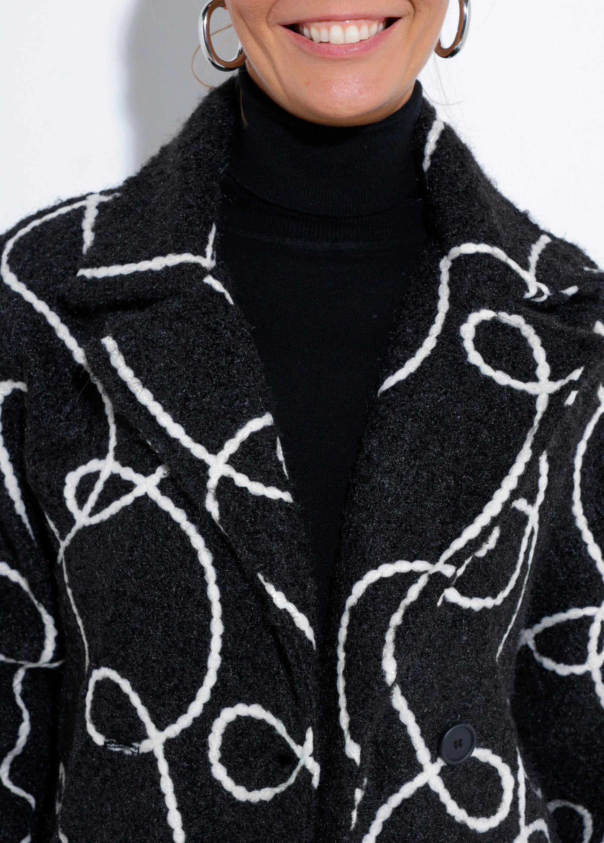 Long,_fancy_boiled_wool-style_pea_coat_Black_DE1_slim