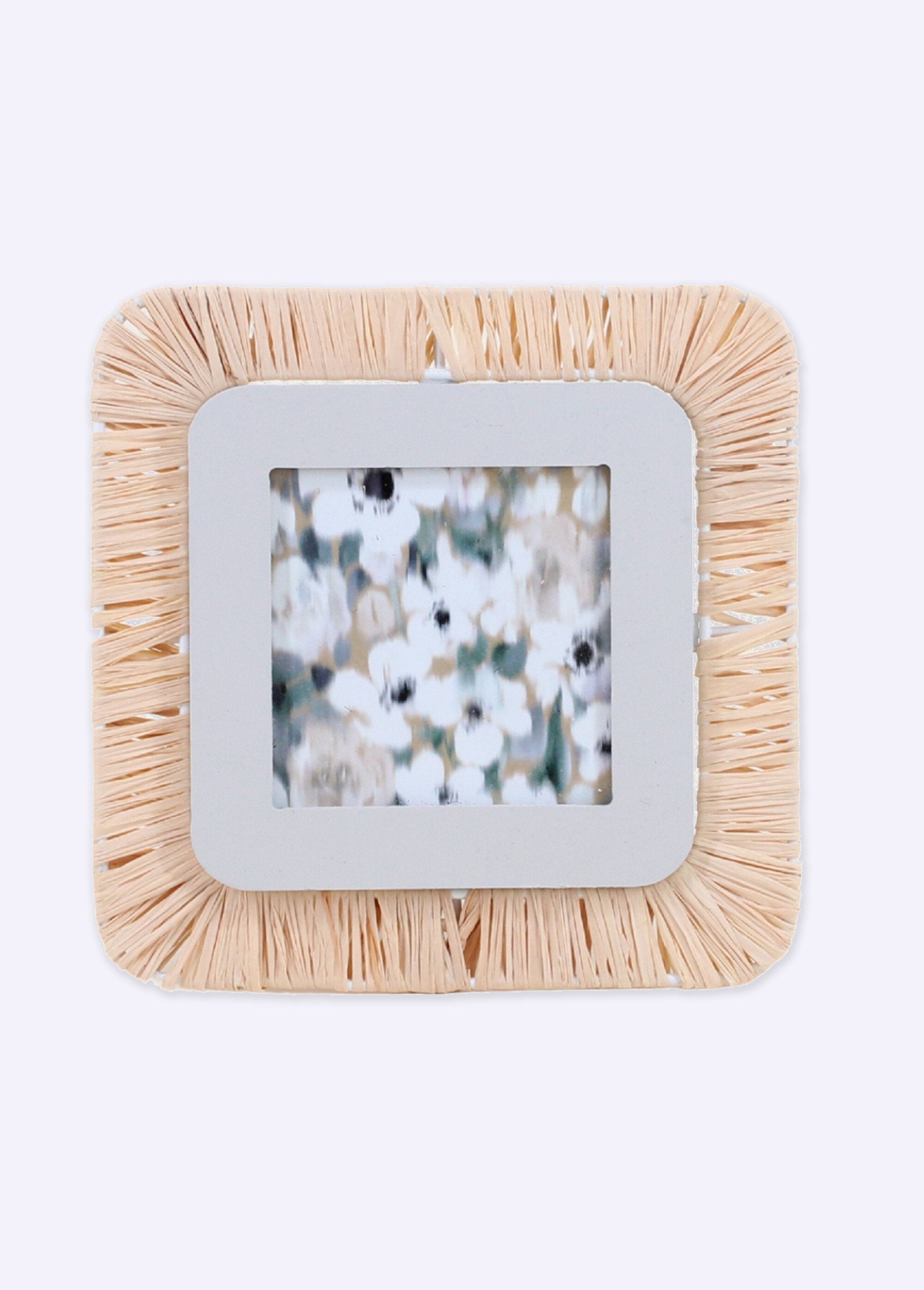 Square_photo_frame_with_raffia_decoration_Natural_FA1_slim