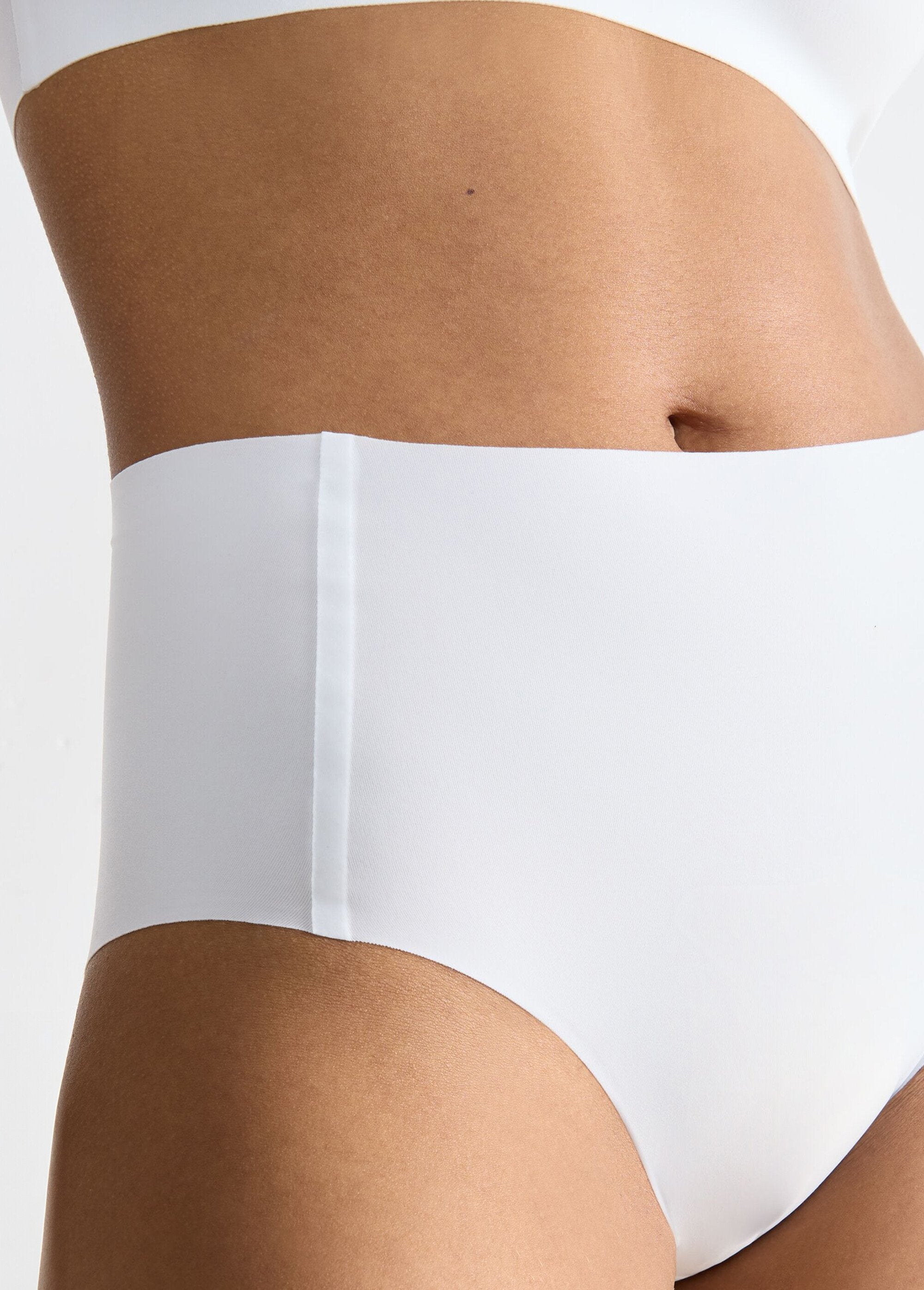 Sloggi®_-_Invisible_high-waisted_briefs_White_DE1_slim