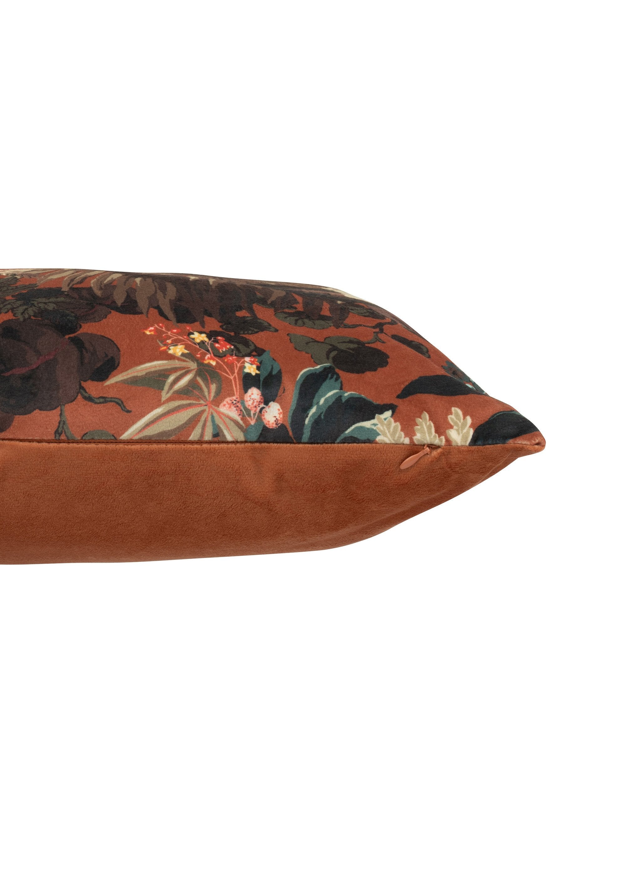 Square_cushion_in_jungle_print_velvet_Terracotta_DE1_slim