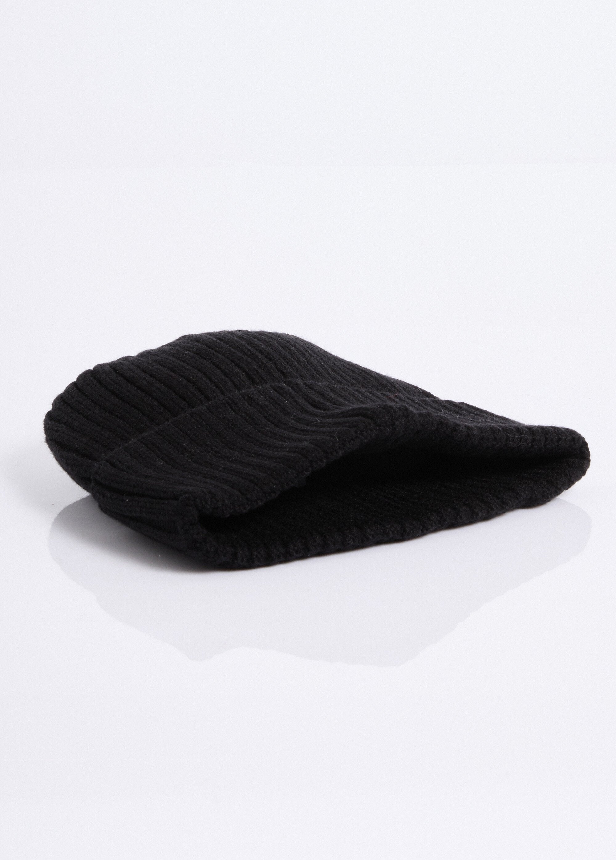 Fringed_scarf,_large_check_pattern_Black_DE1_slim
