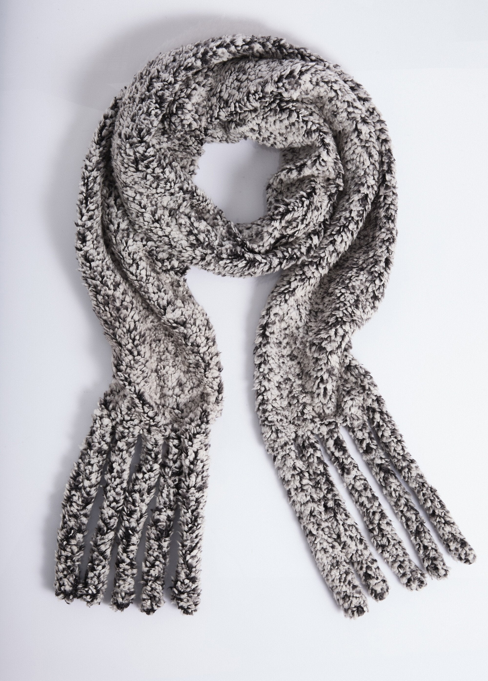 Warm_sherpa-style_fleece_scarf_Dark_gray_AP1_slim