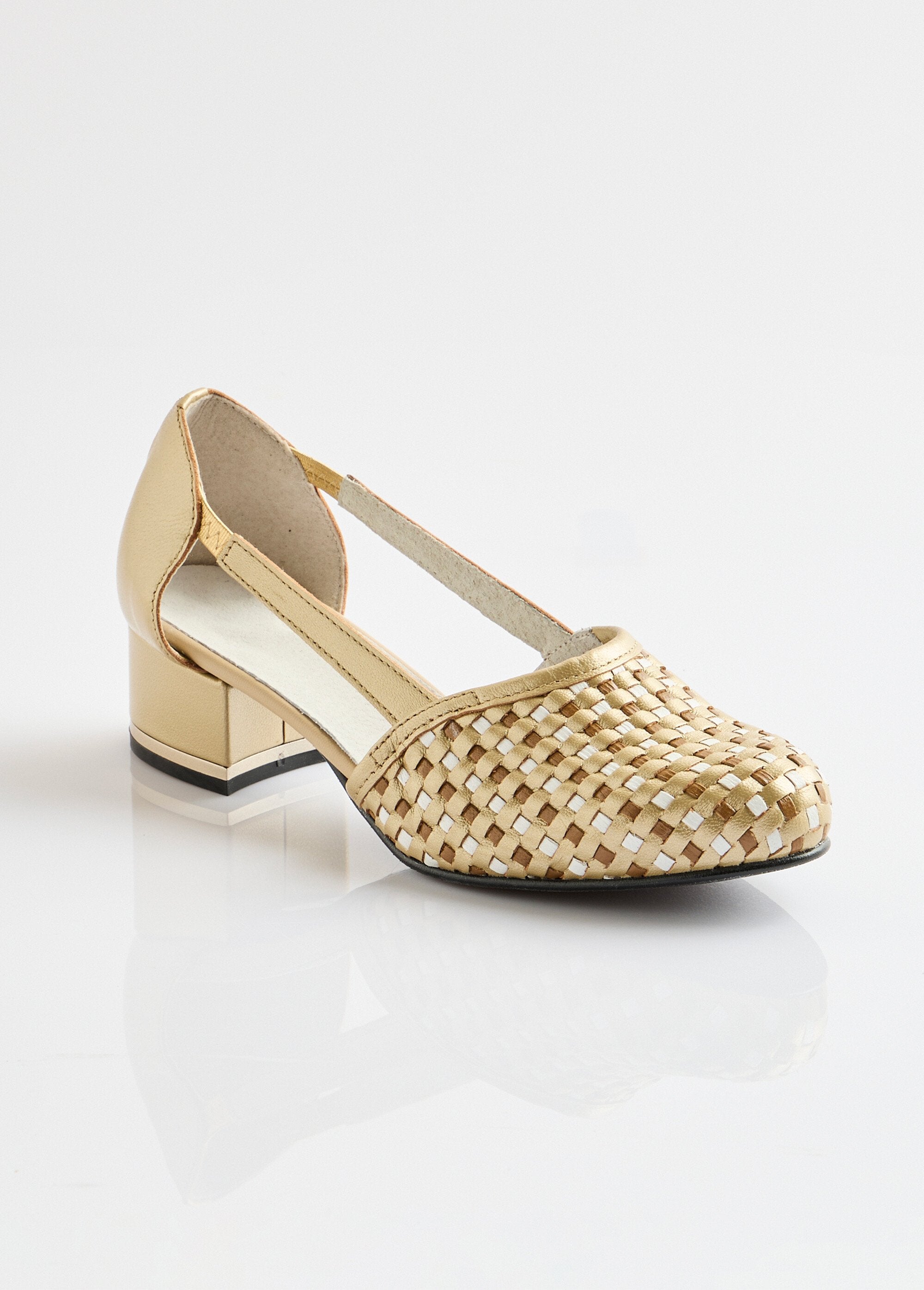 Leather_heeled_pumps_Beige_and_white_FA1_slim