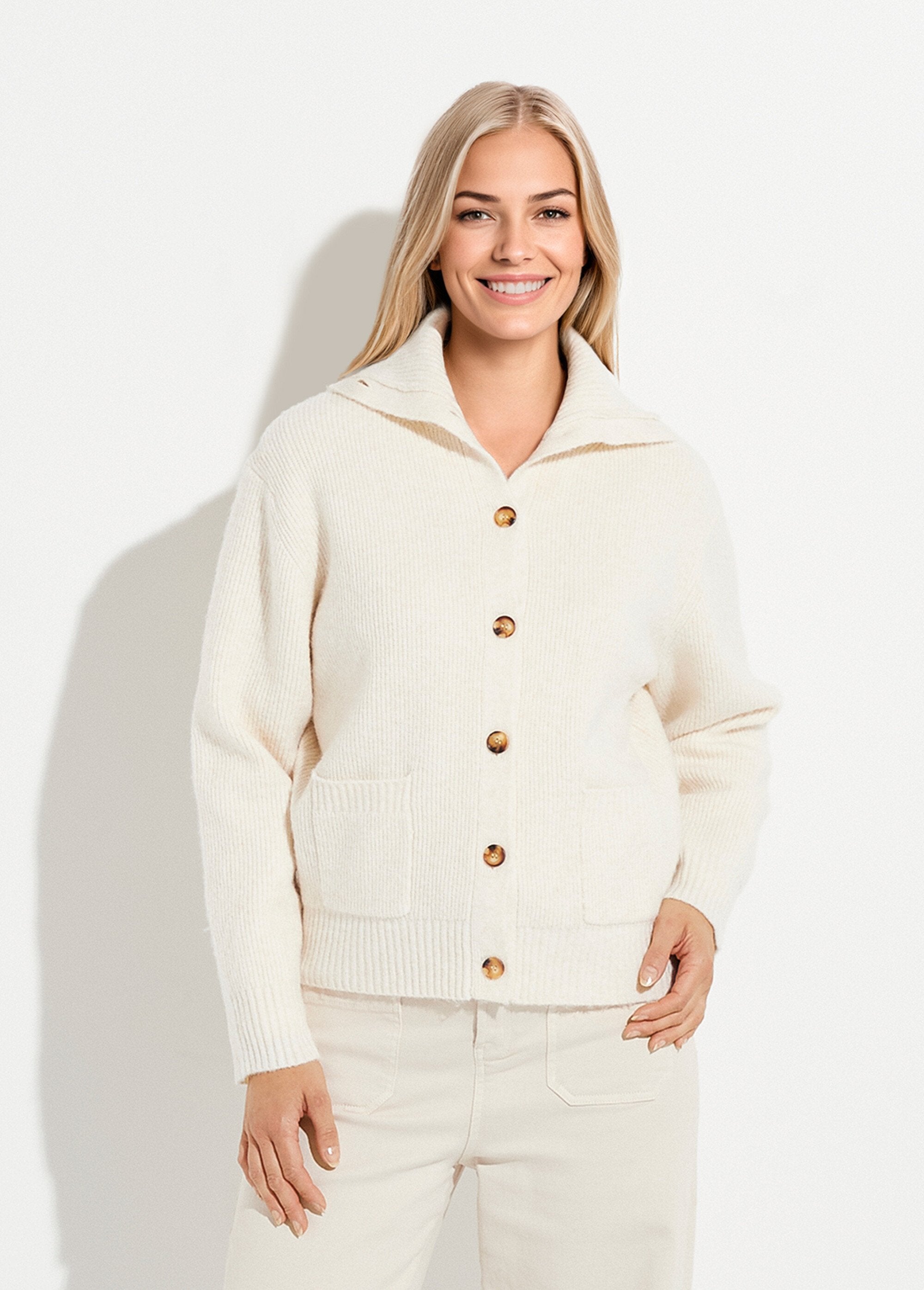 Warm_ribbed_button-down_cardigan_with_wool_and_recycled_fibers_Ivory_FA1_slim