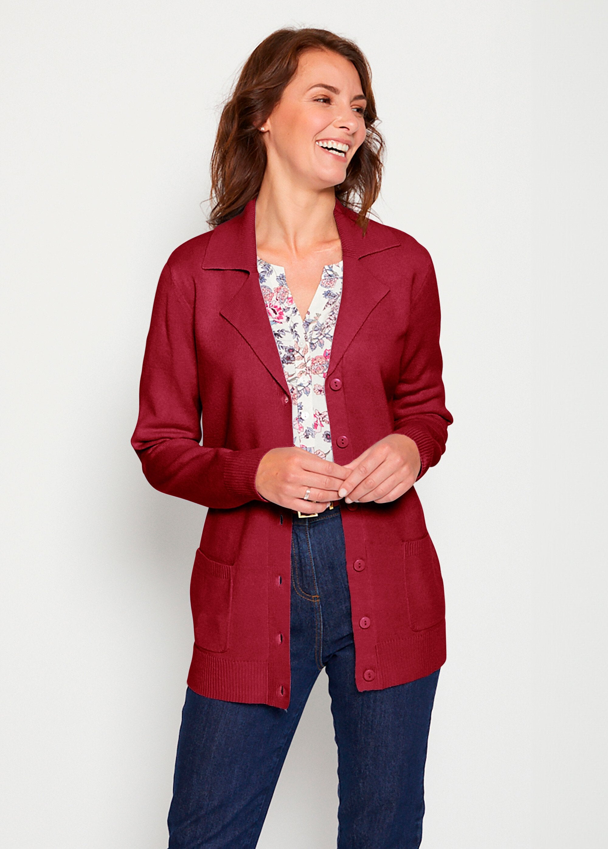 Mid-length_buttoned_cardigan_with_tailored_collar_Bordeaux_FA1_slim