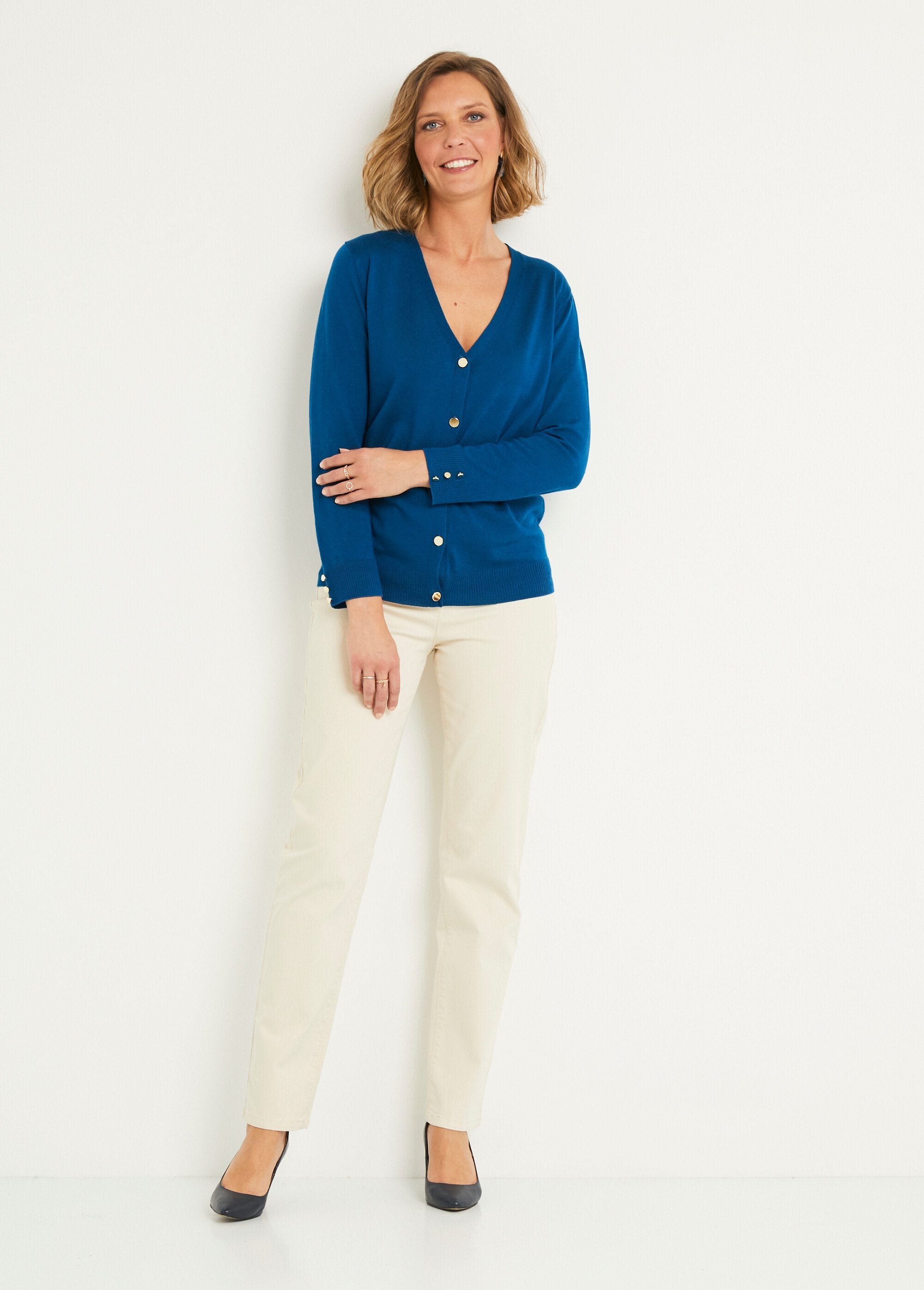 Fine_V-neck_buttoned_cardigan_in_plain_jersey_with_merino_wool_Duck_SF1_slim