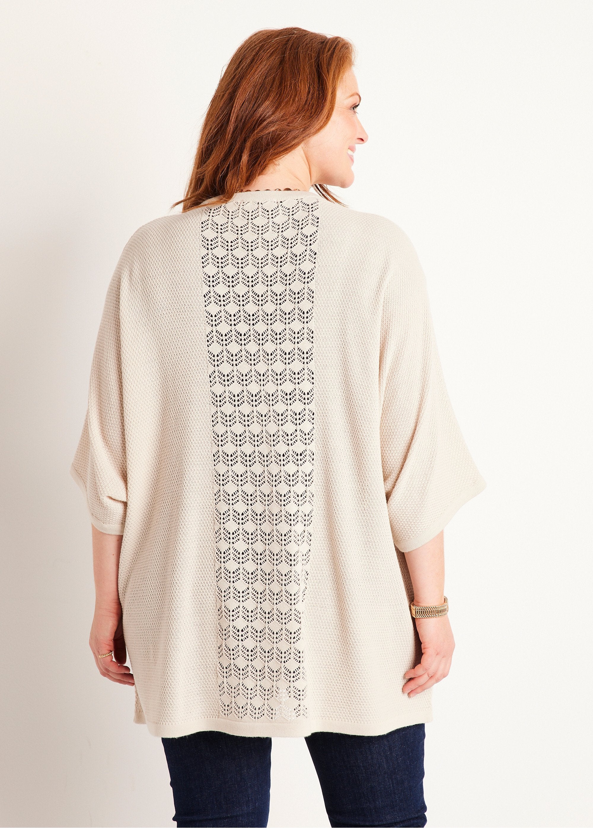 Long_short-sleeved_cardigan_Beige_DO1_curvy