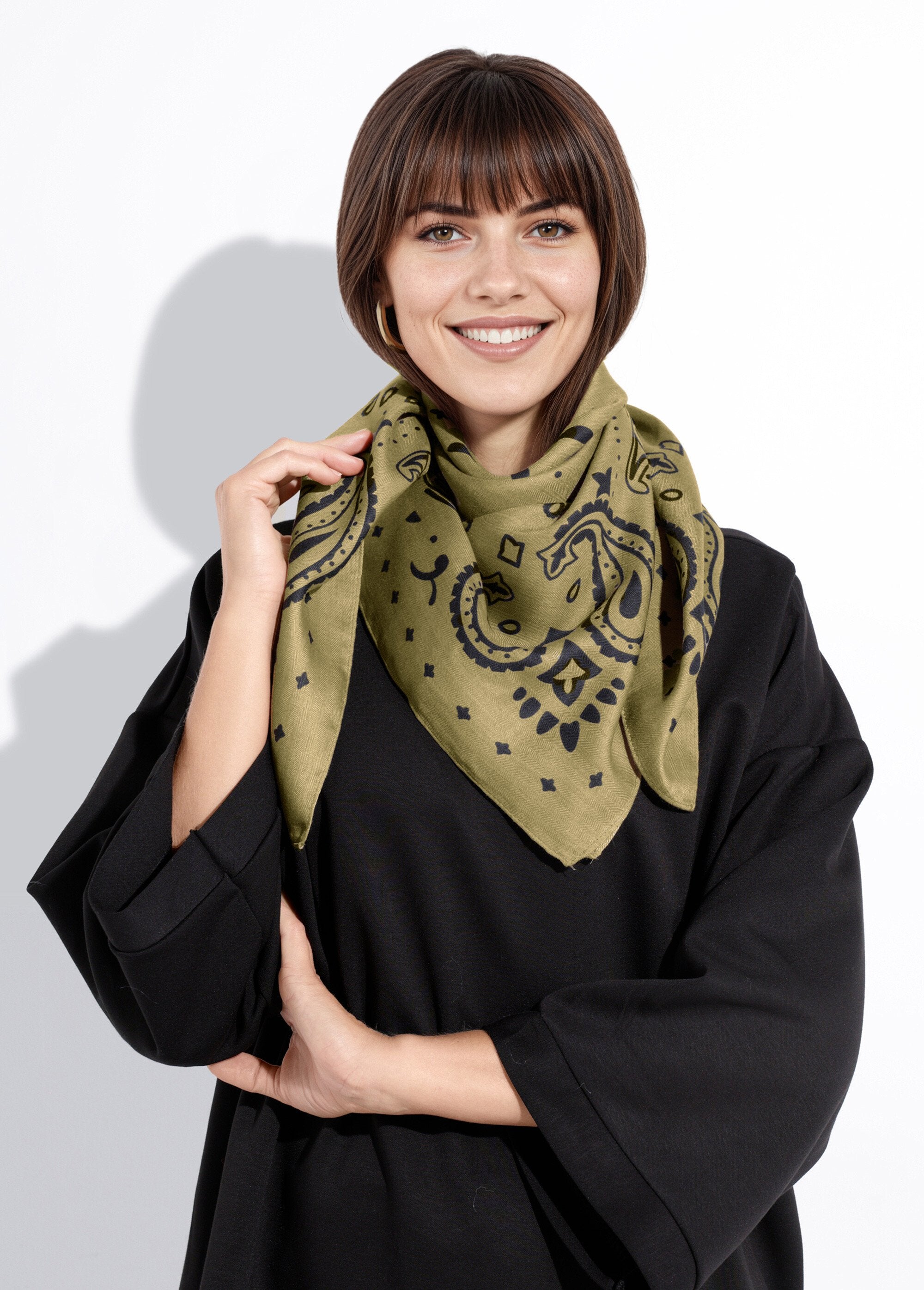 Large_square_bandana-patterned_scarf_Khaki_FA1_slim