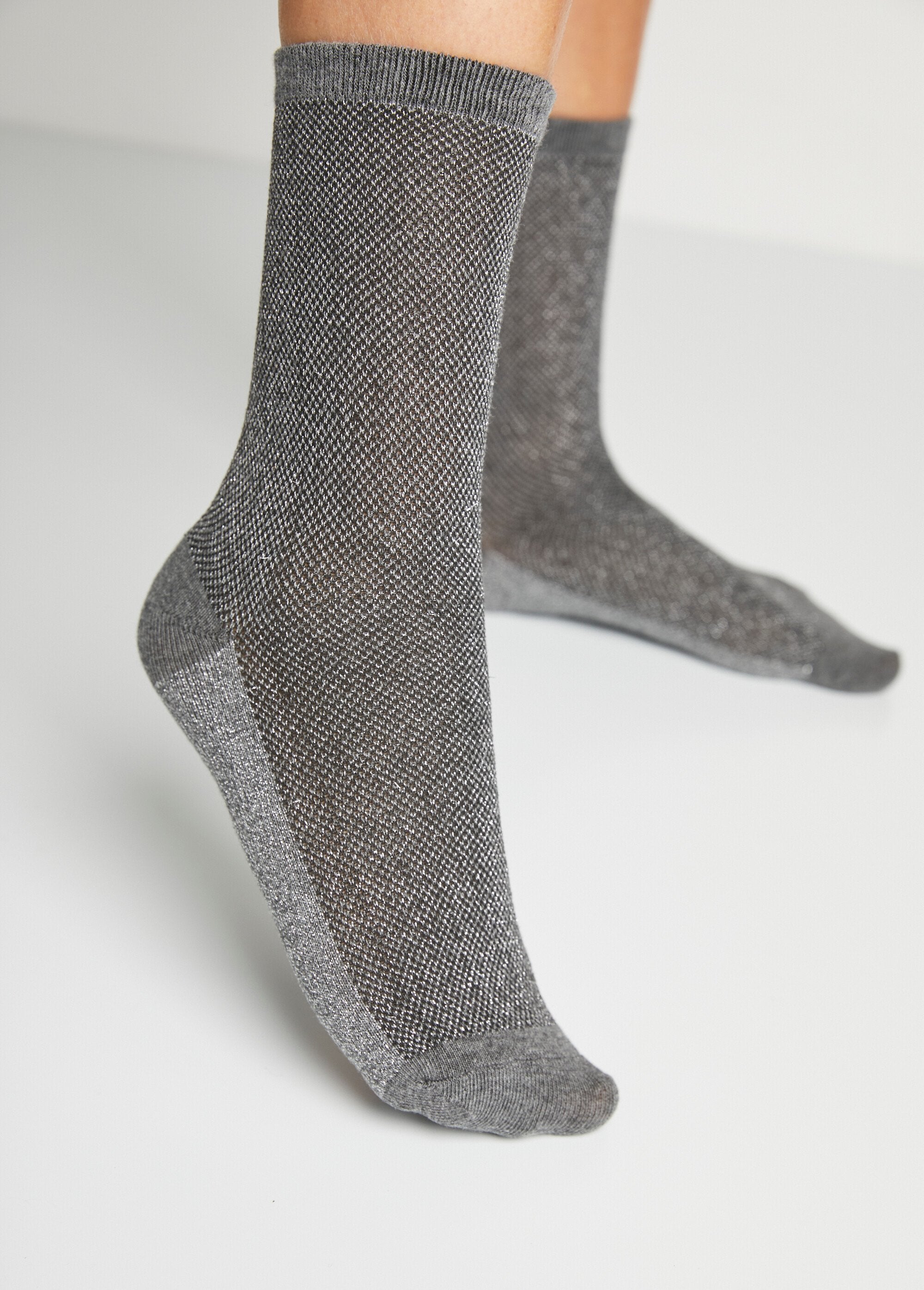 Chaussettes_fantaisie_maille_lurex_Gris_lot2_DE1_slim