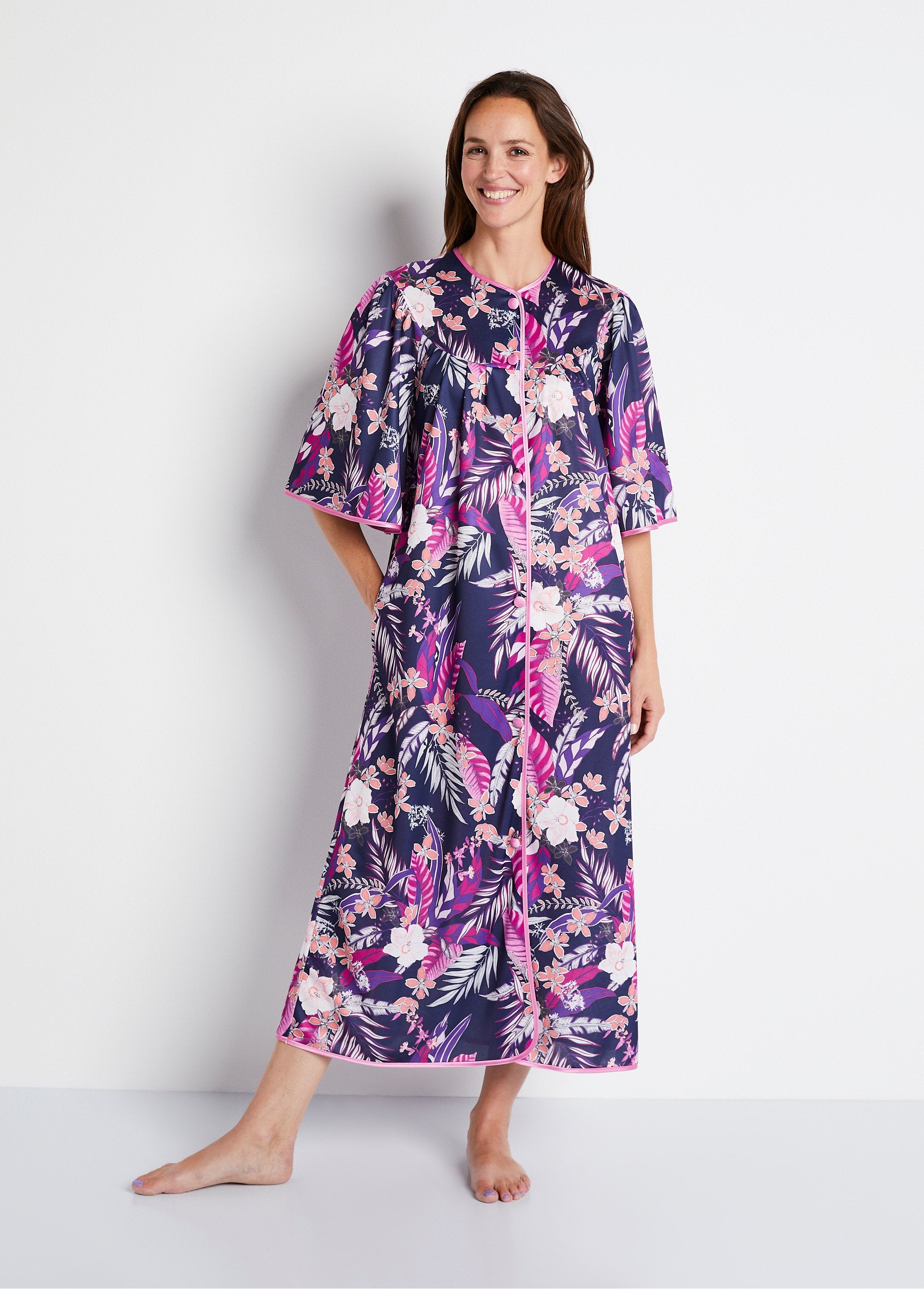 Long_satin_floral_buttoned_bathrobe_Purple_print_FA1_slim