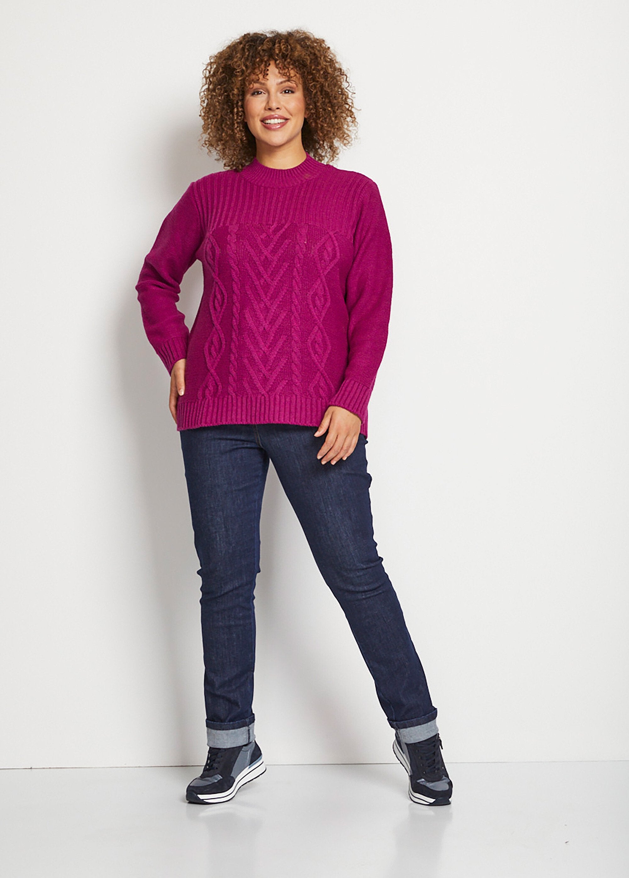 The_Irish_style_sweater_Cassis_SF1_curvy