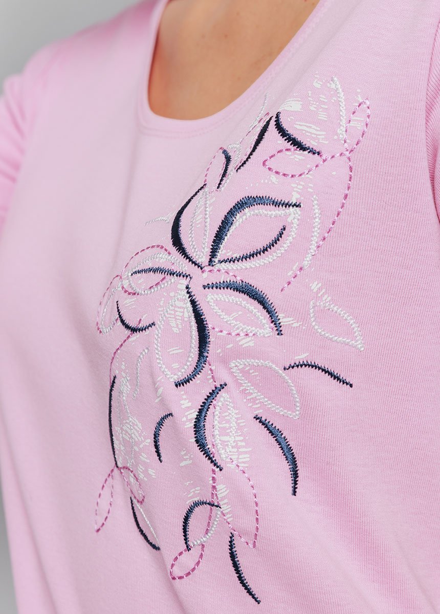 Long_t-shirt_with_placed_flower_embroidery_Pink_DE1_slim