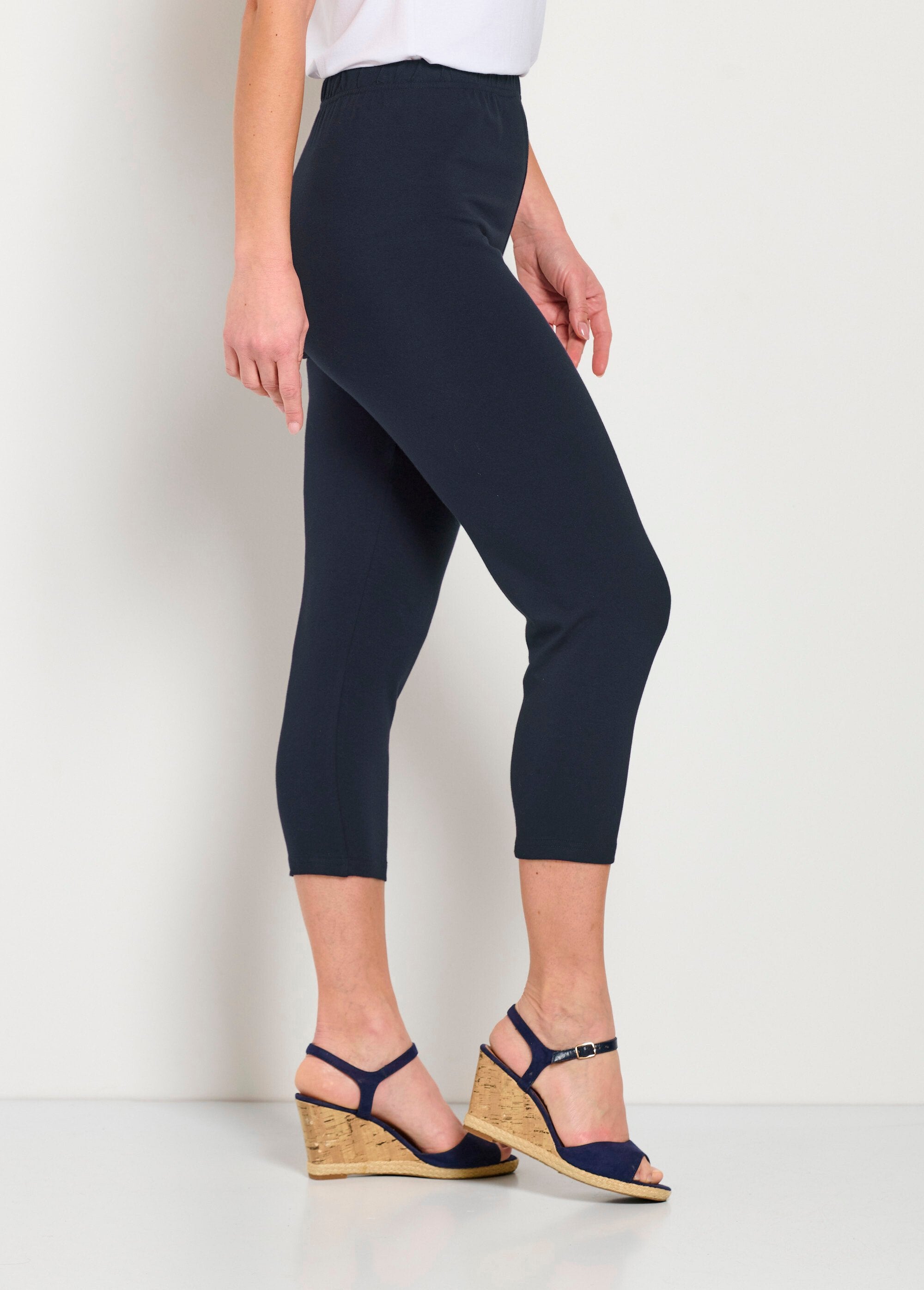 Short_leggings_with_elasticated_waistband_in_cotton_Plain_navy_DR1_slim