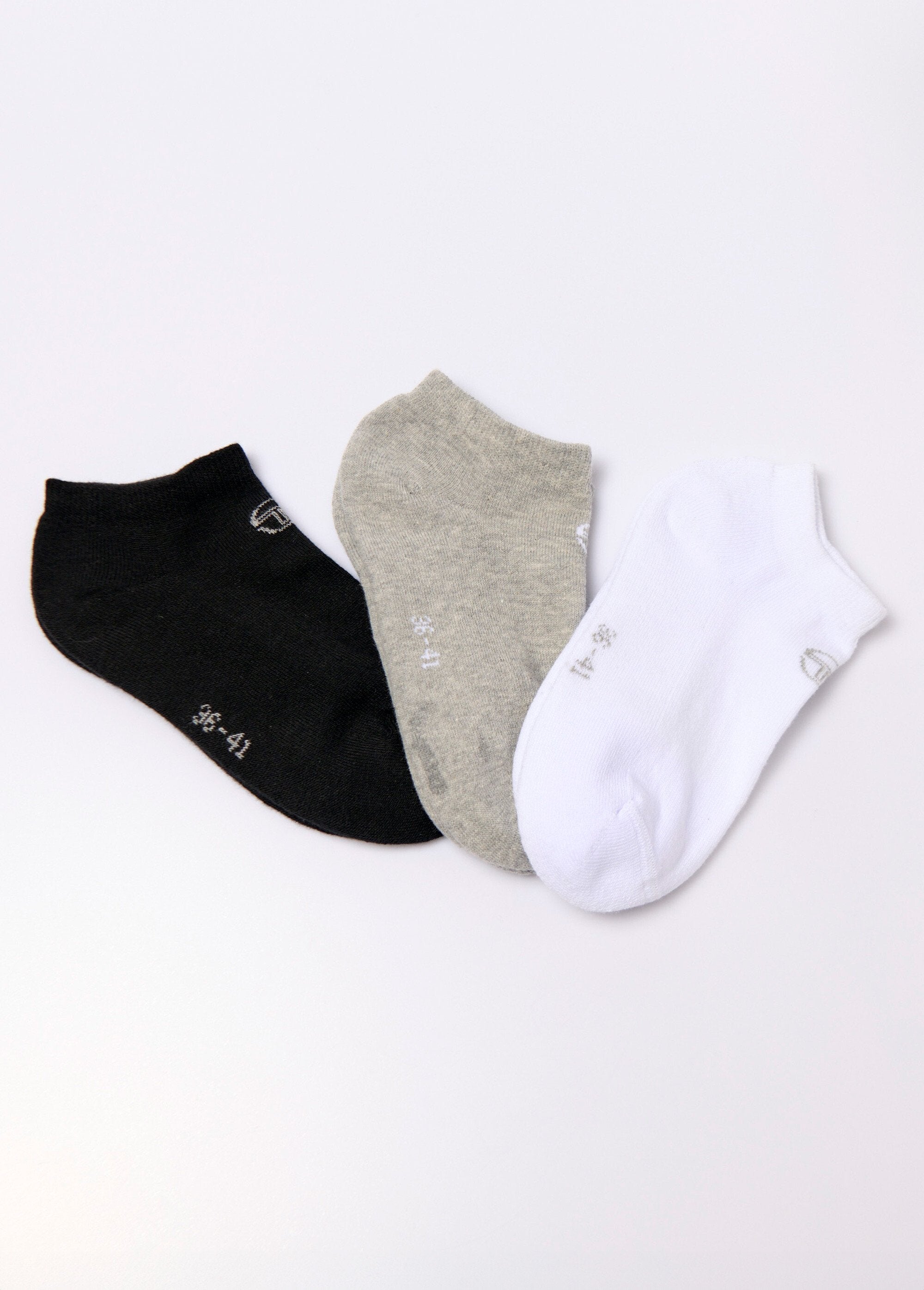 Pack_of_3_assorted_socks_Grey_lot_3_FA1_slim