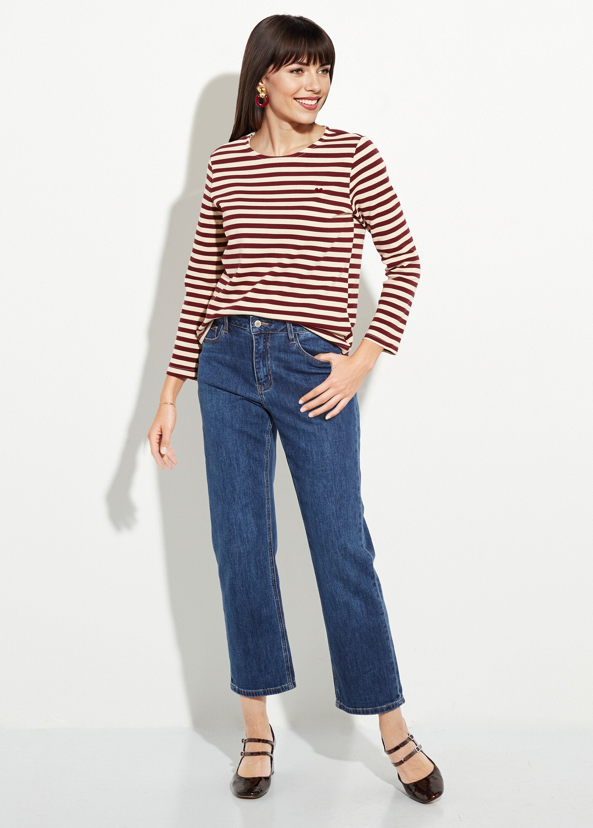Sailor's_shirt_with_open_round_neck_and_heart_embroidery_Bordeaux__SF1_slim
