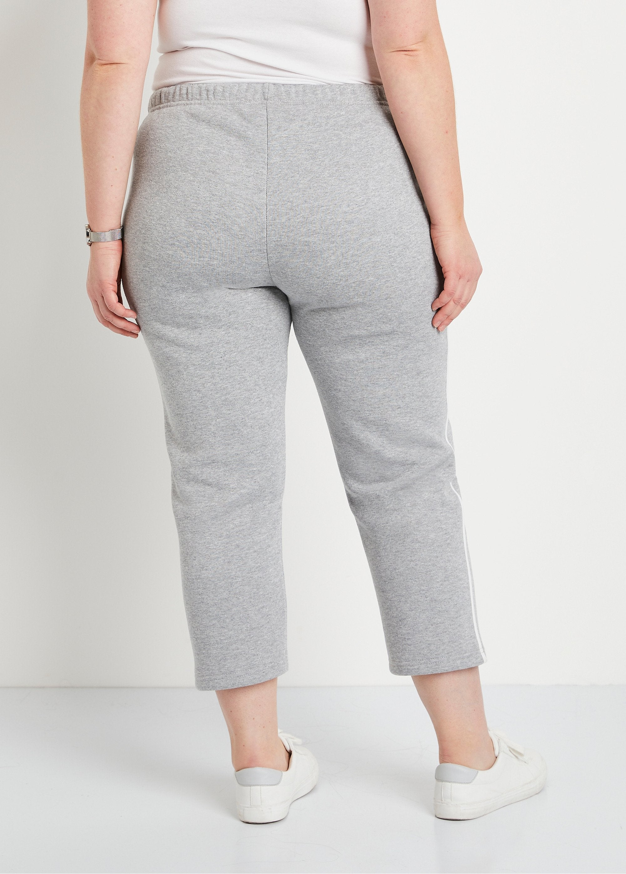 Cropped_lounge_pants_with_side_stripes_Heather_gray_DO1_curvy