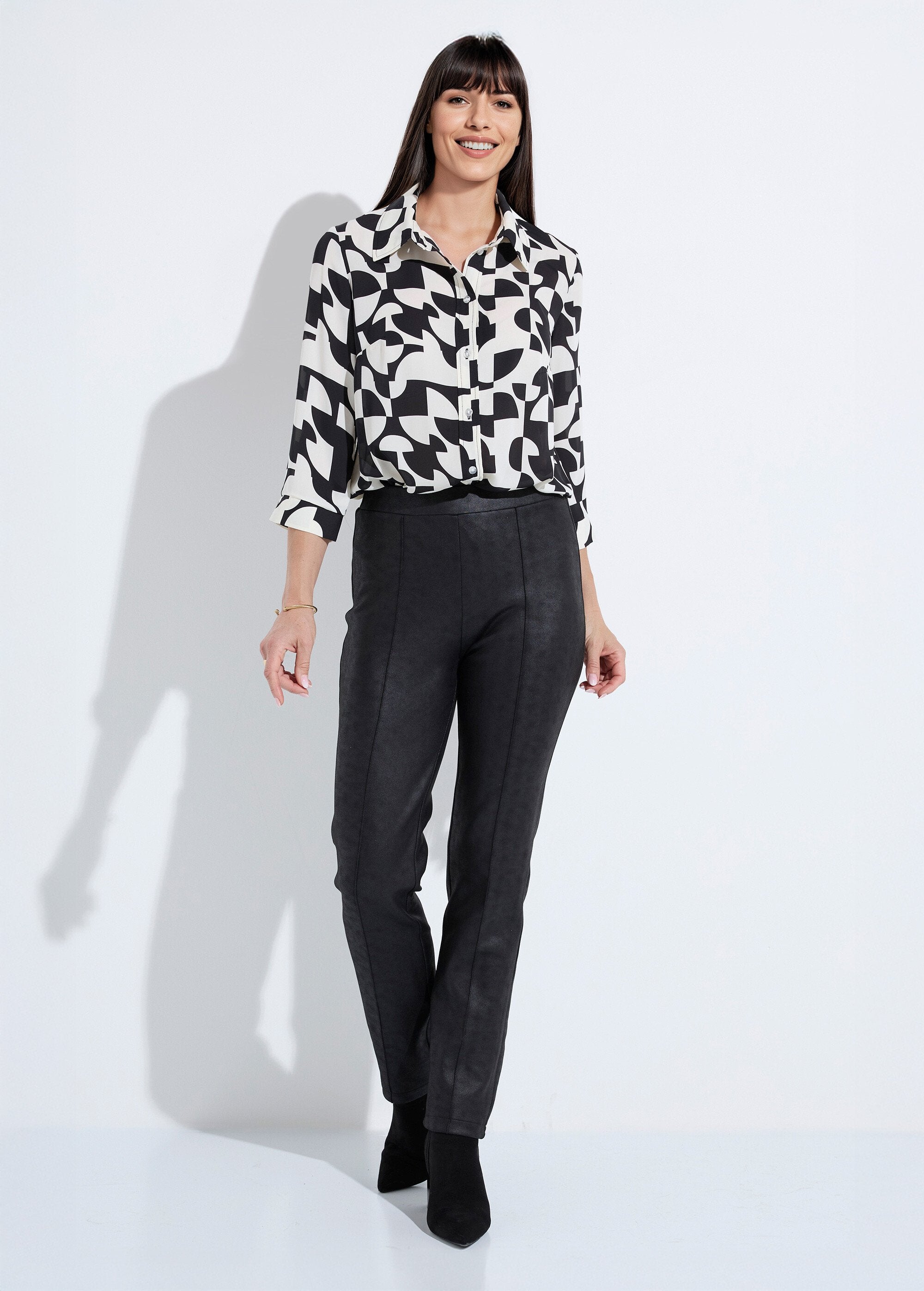 Pantalon_droit_ceinture_semi-élastiquée_aspect_peau_Noir_SF1_slim