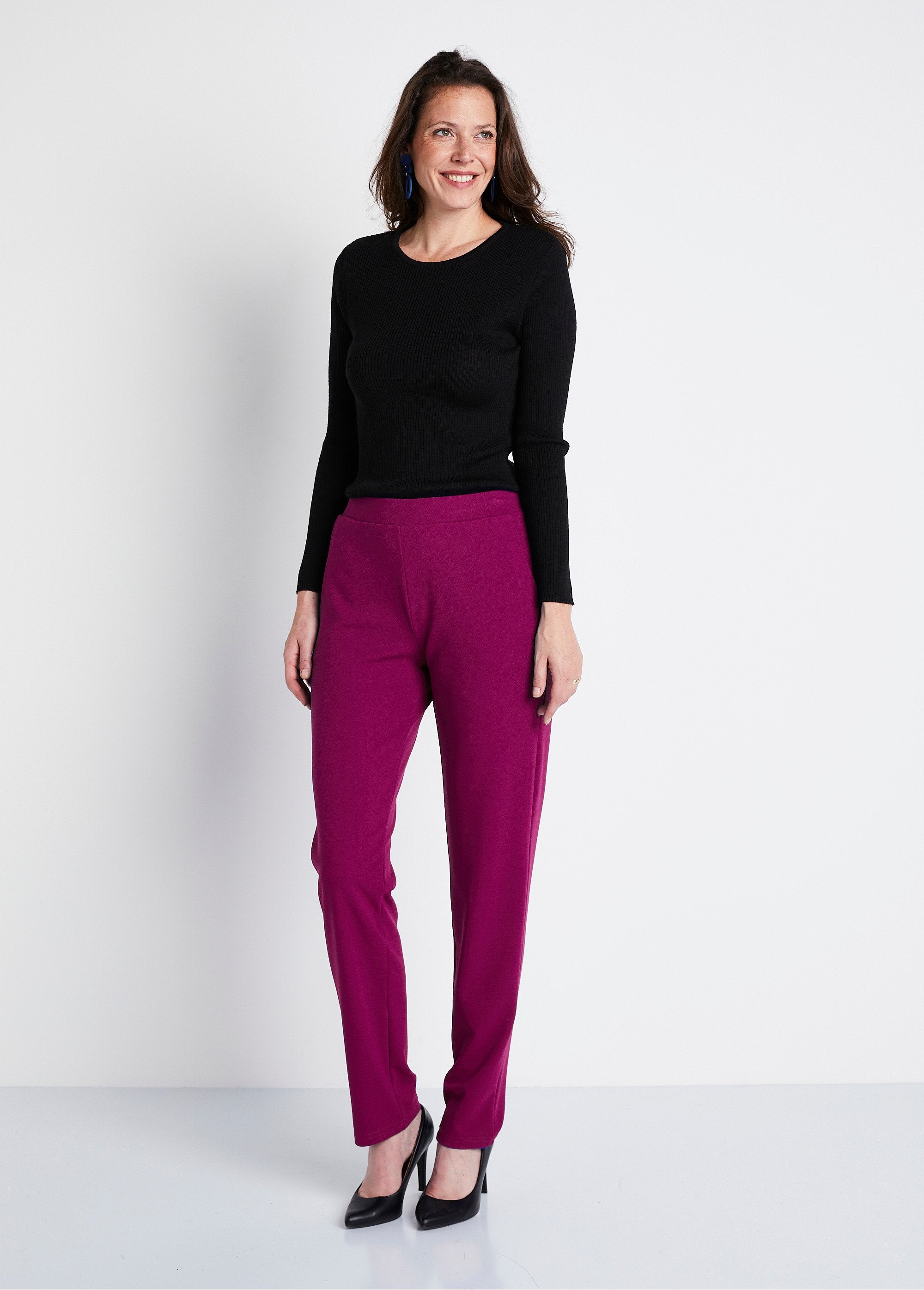 Straight_pants_with_elasticated_waist_and_crepe_knit_Cassis_SF1_slim