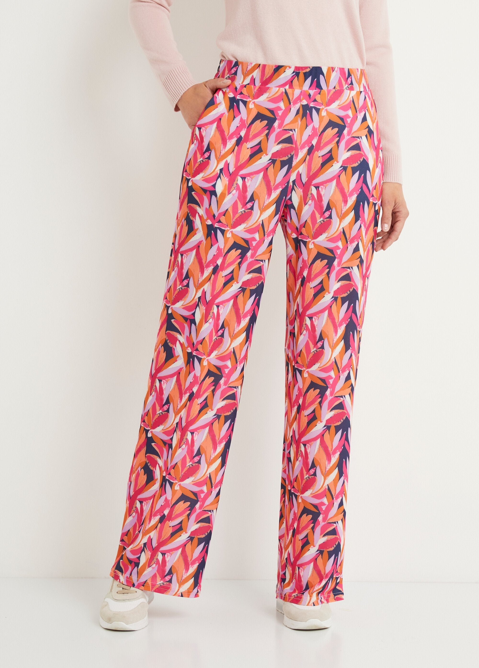 Wide-leg_pants_with_elastic_waistband_Navy_and_pink_FA1_slim