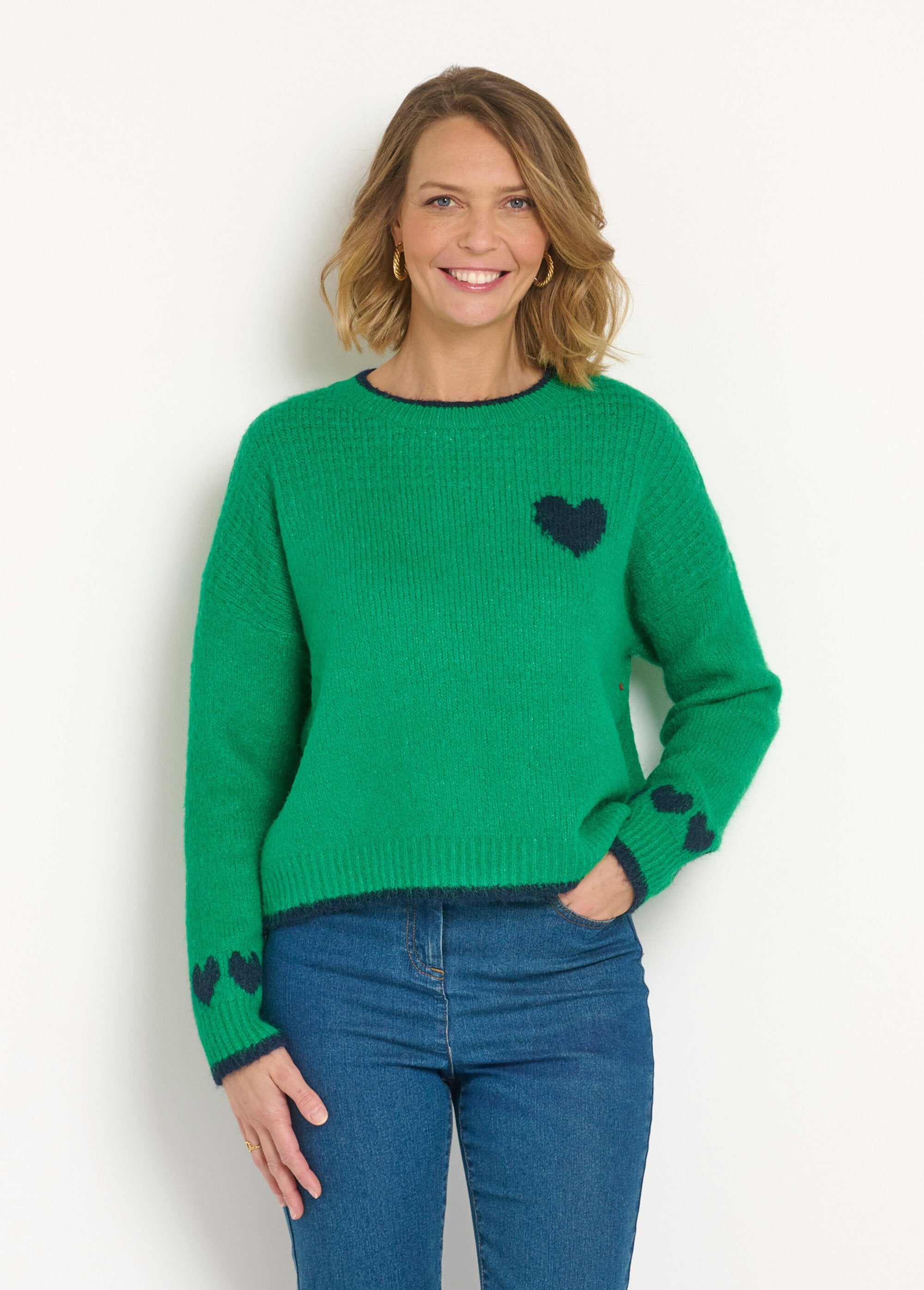 Warm_wool_sweater_with_heart_details,_round_neck_Green_FA1_slim