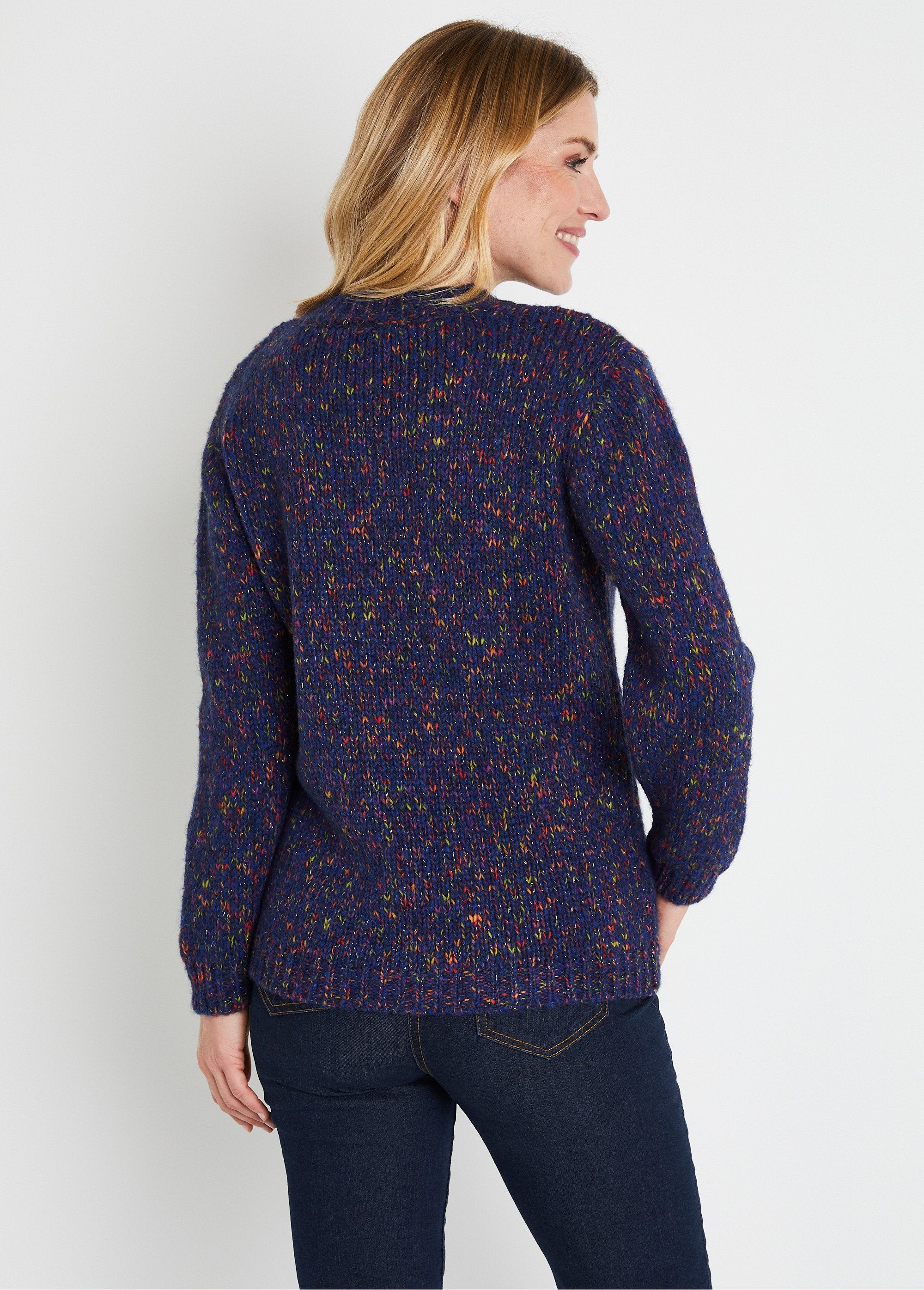 Warm_round-neck_sweater_in_wool_and_mohair_Navy_and_fuchsia_DO1_slim