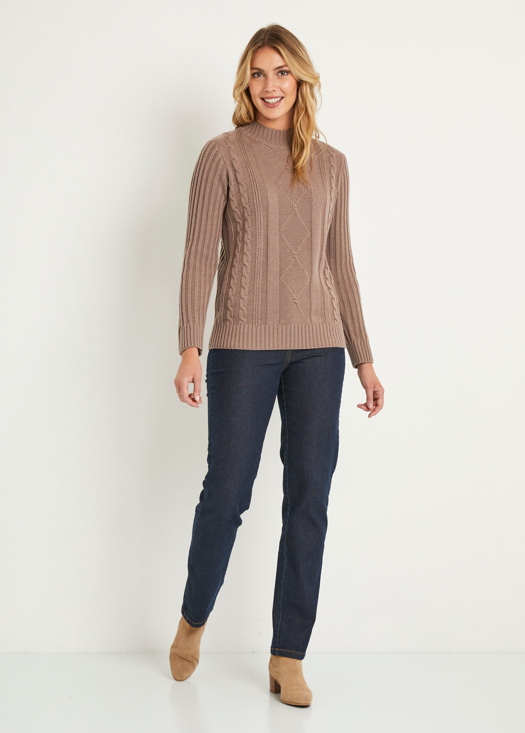 Warm_Irish_style_sweater_with_high_collar_Mole_SF1_slim