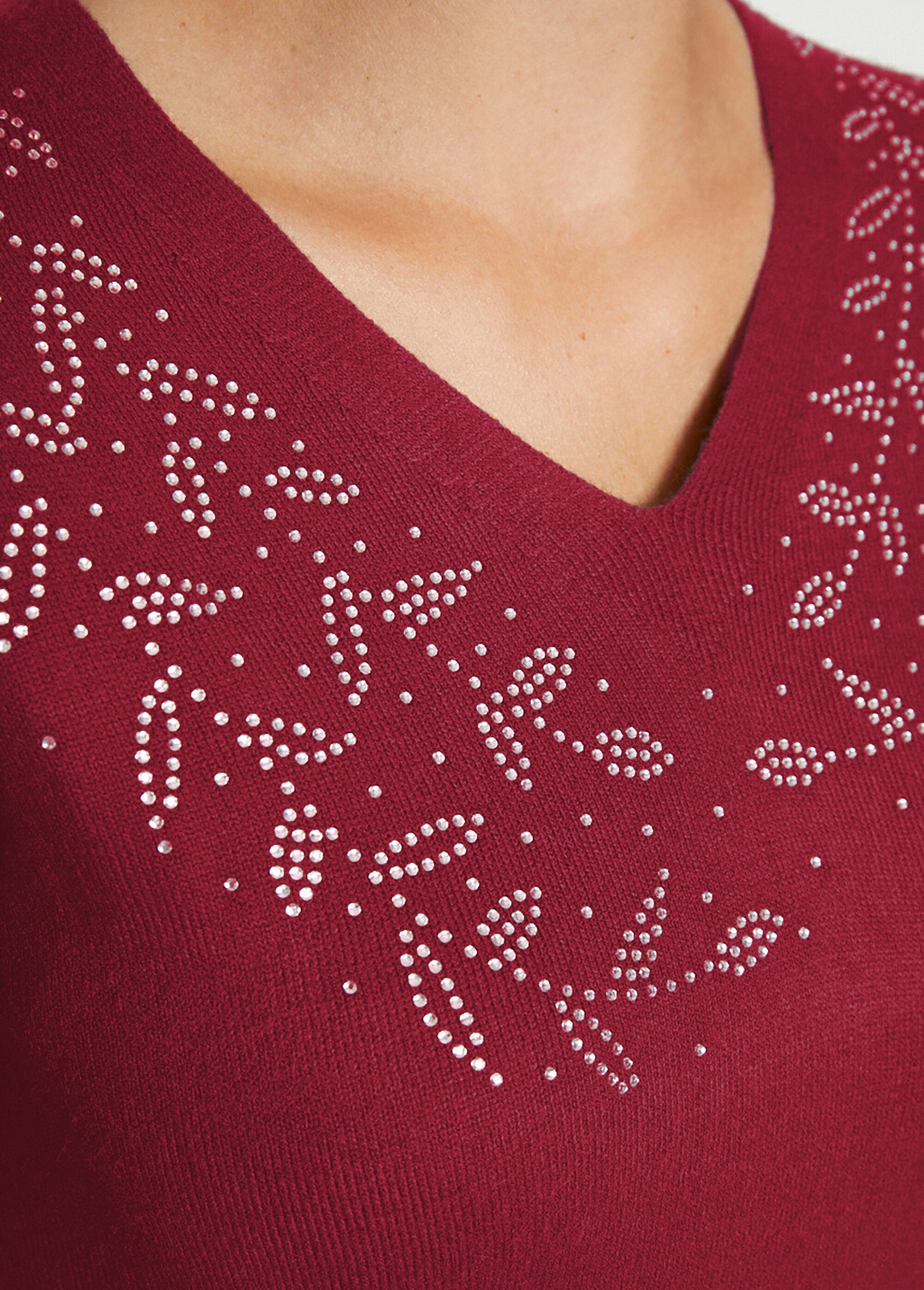 Long-sleeved_rhinestone_V-neck_sweater_Bordeaux_DE2_slim