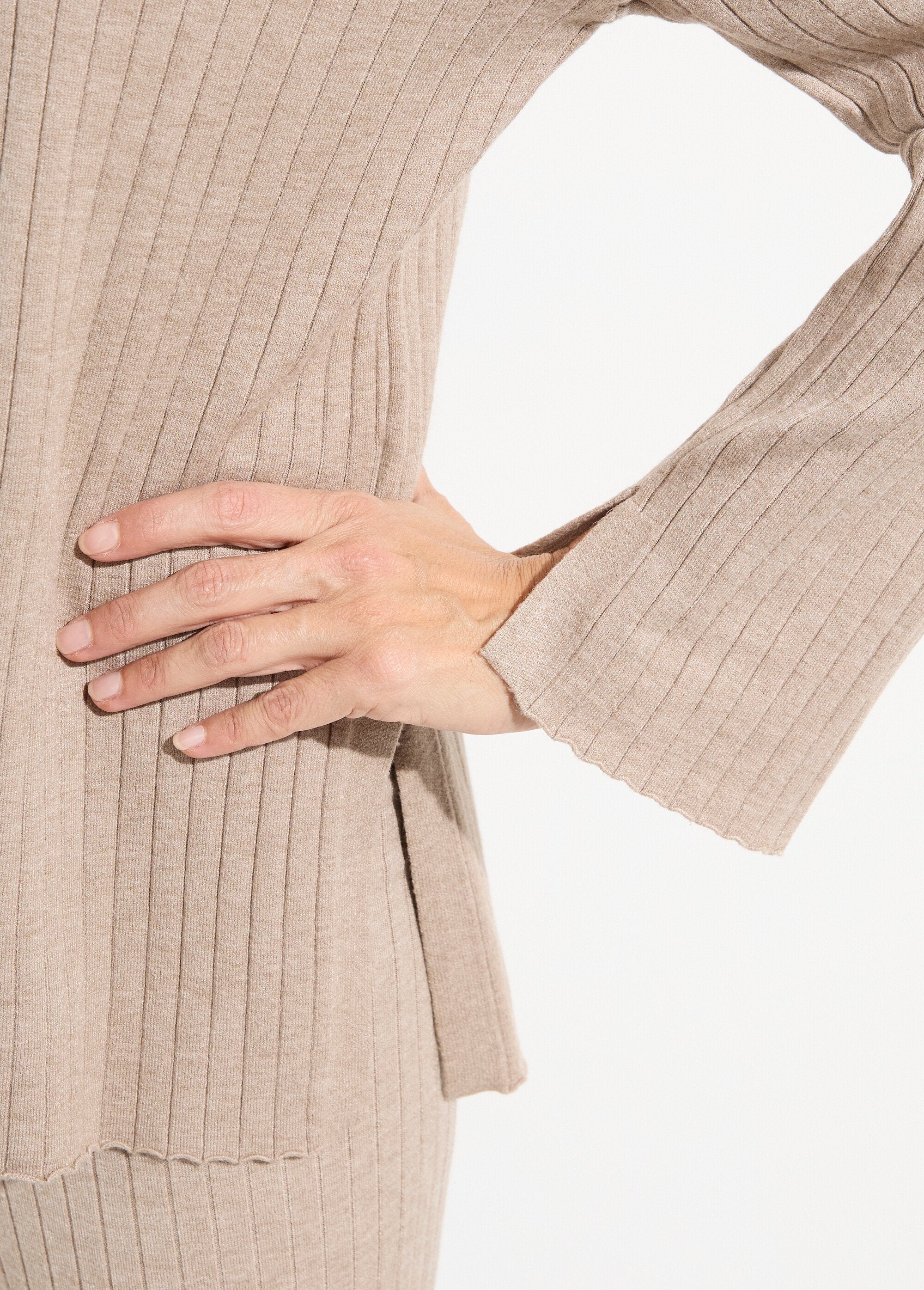 Pull_confort_avec_maille_cotes_plates_Beige_DE1_slim