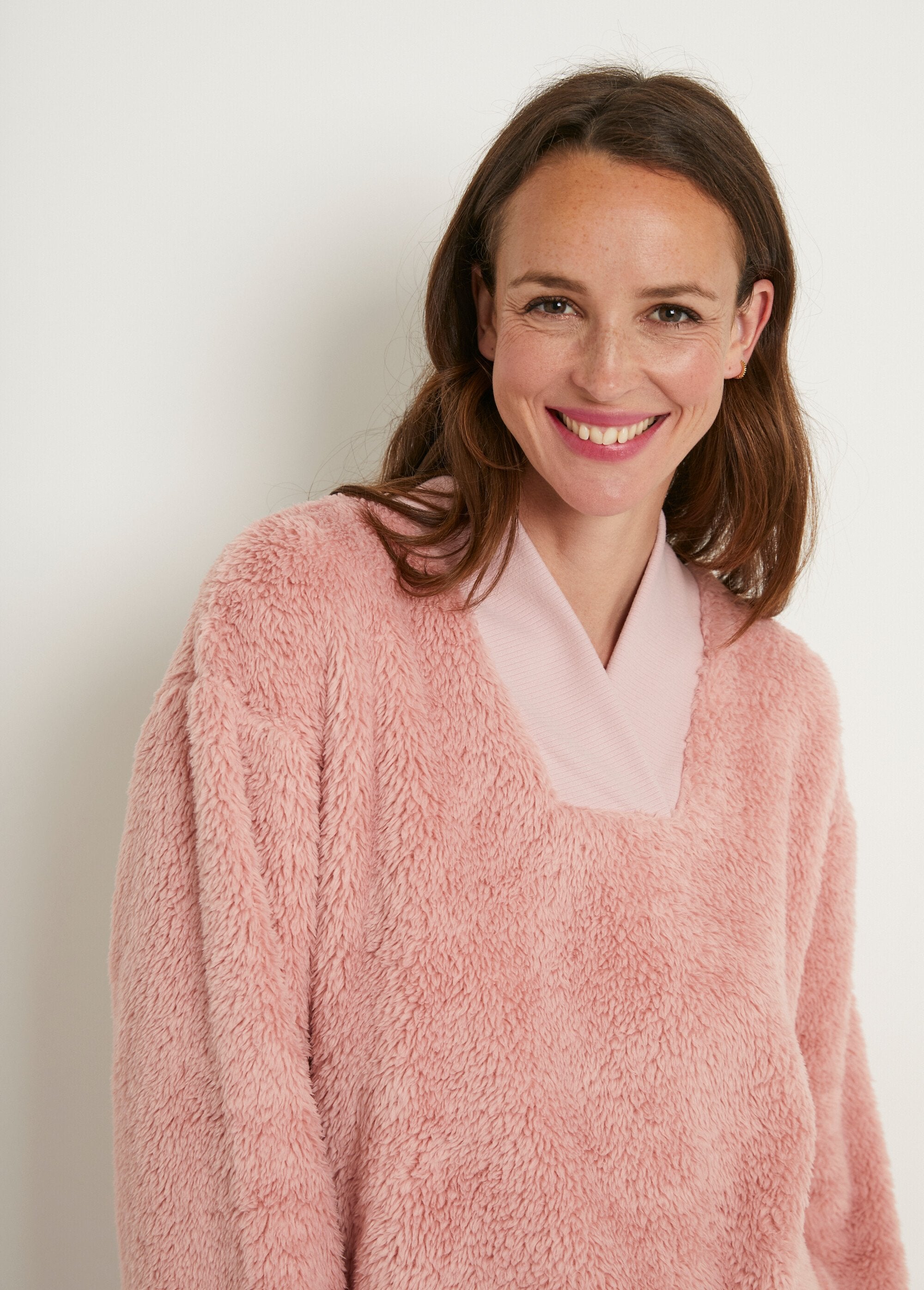 Warm_plain_V-neck_long-sleeved_plush_pyjamas_Old_pink_DE1_slim